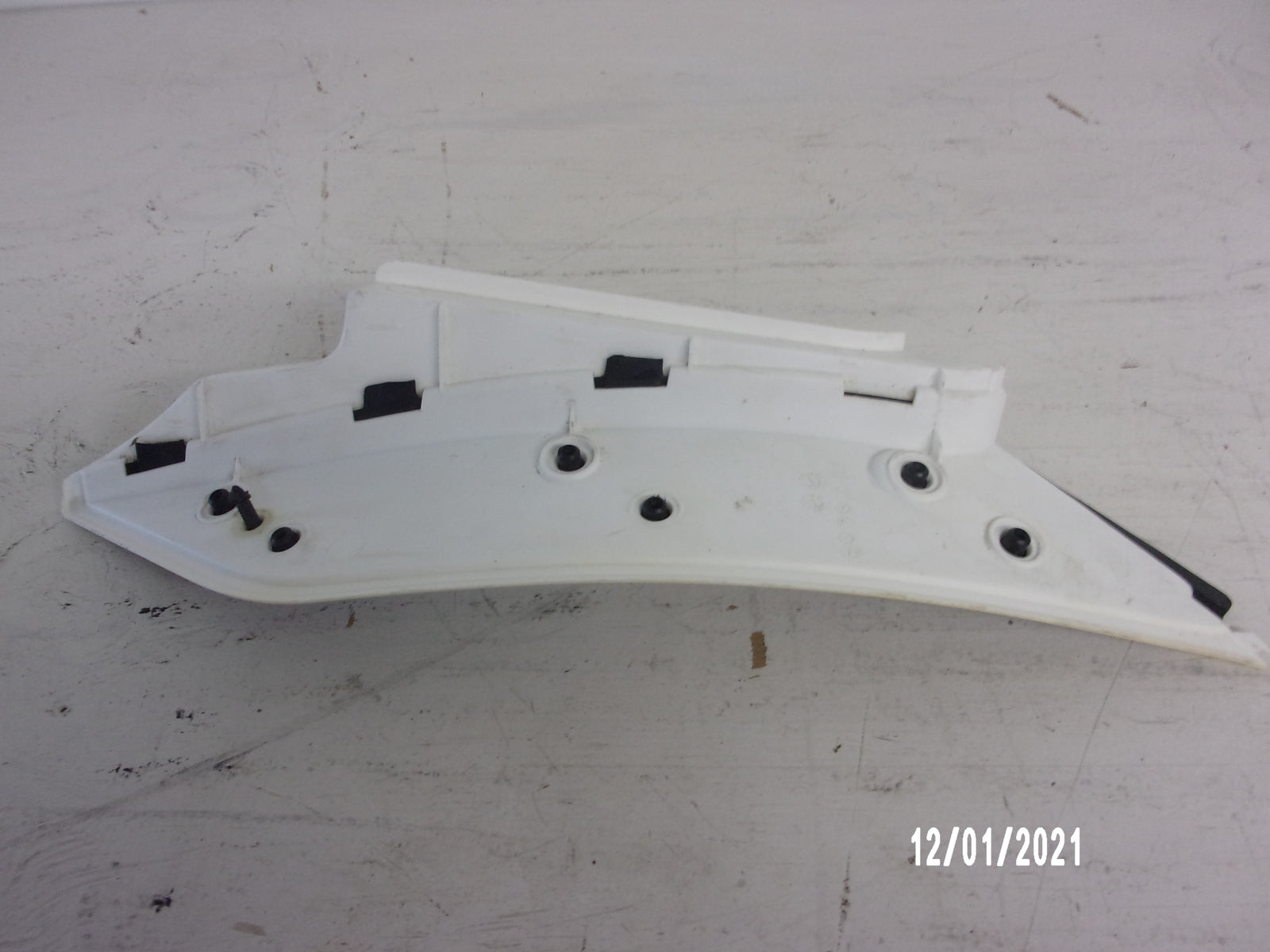 Sea Doo Bombardier PWC 2007-2009 RXP OEM Left Moulding + Knee Pad # 291002462