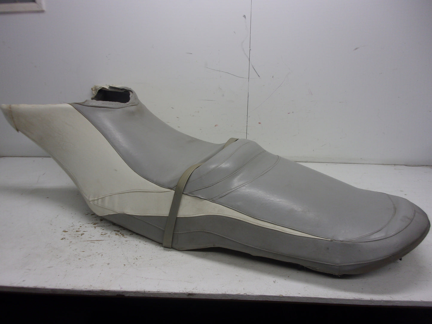 Sea Doo Bombardier 2011-2012 GTX Limited IS 260 OEM Gray & White Seat 269002072