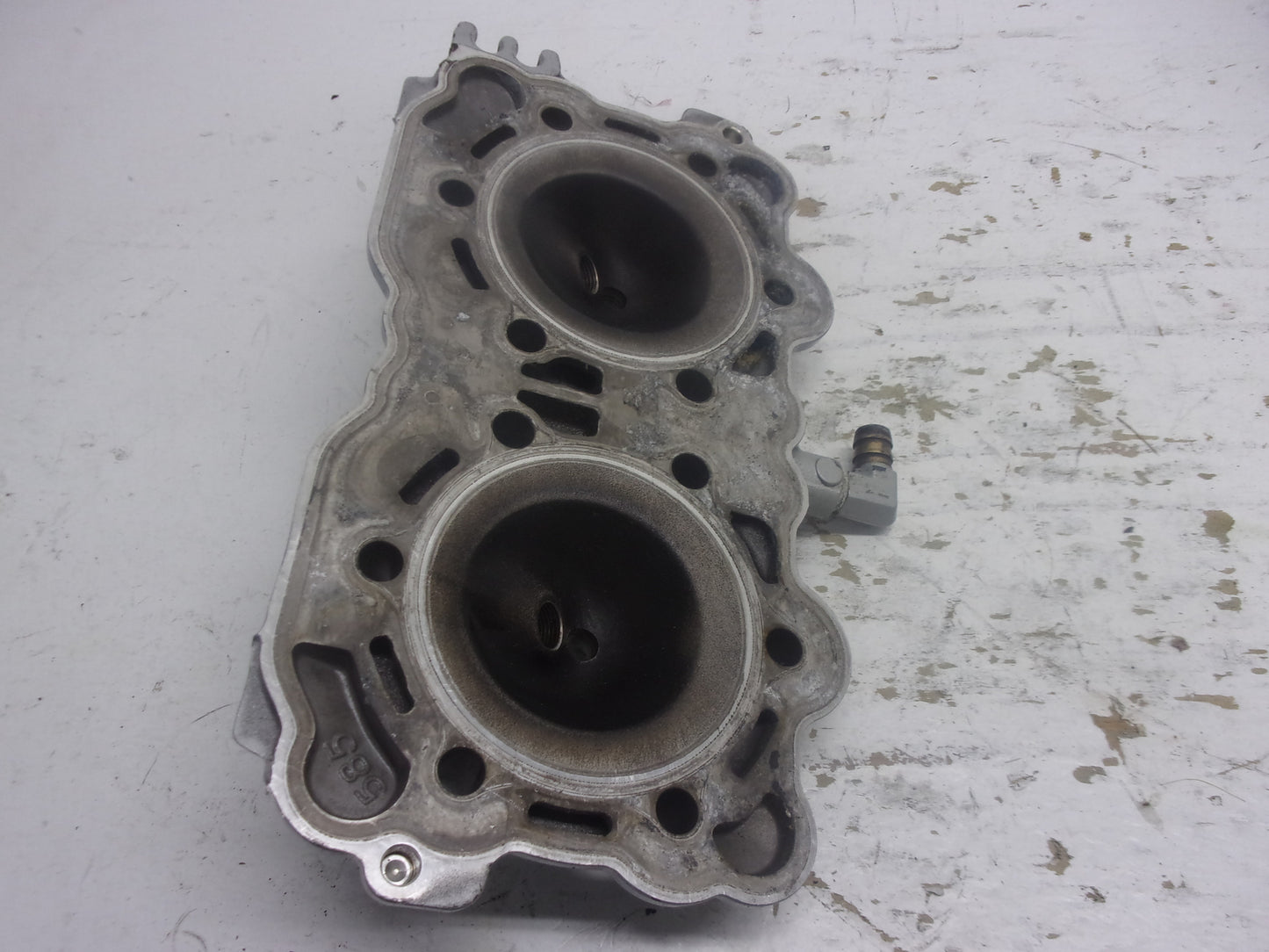 Sea Doo Bombardier PWC 2000-2002 GTX RX DI OEM Silver Cylinder Head # 290923586