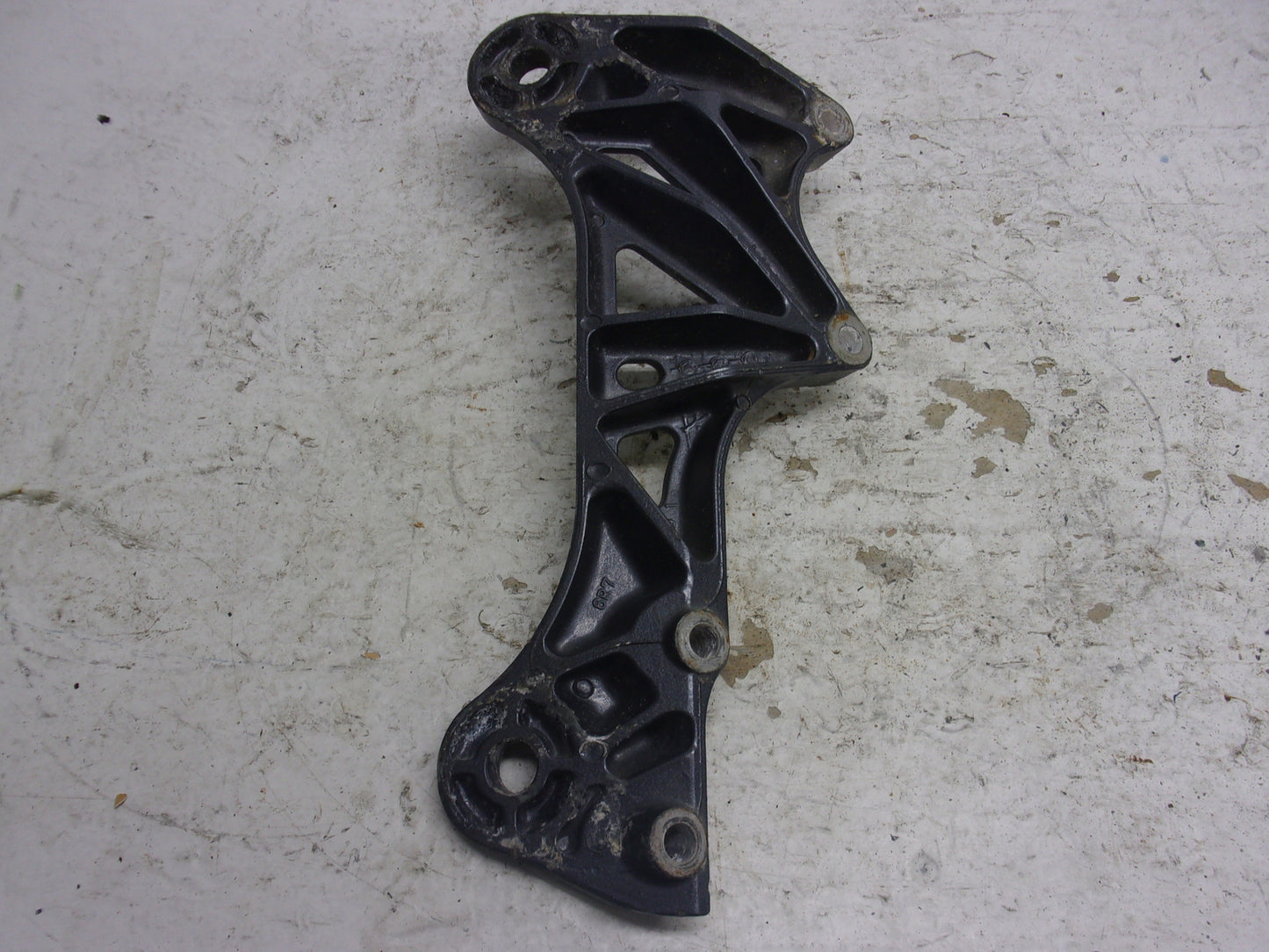 Yamaha Waverunner 1990-1998 WR WVT WB VXR OEM Engine Bracket # 6R7-21415-00-94