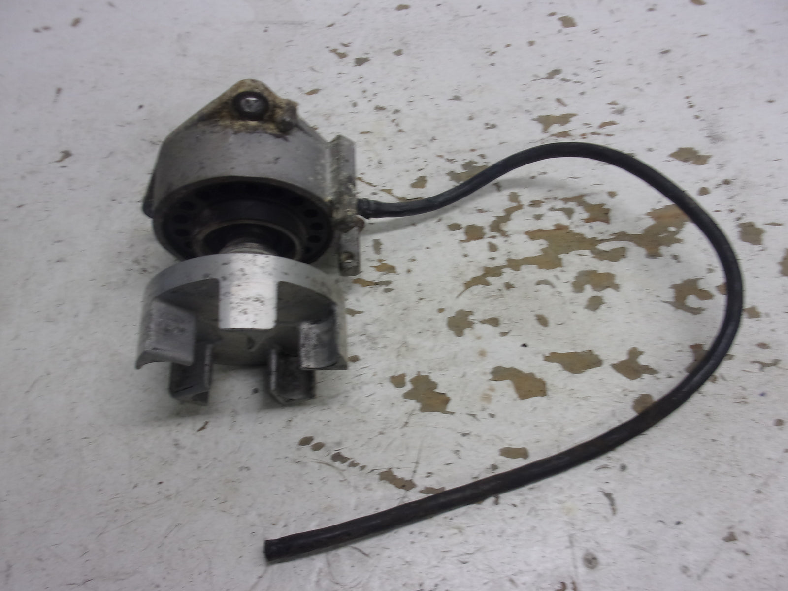 Yamaha Waverunner 2005 FX HO OEM Bearing Housing + Coupler Part# 61X-45332-03-94