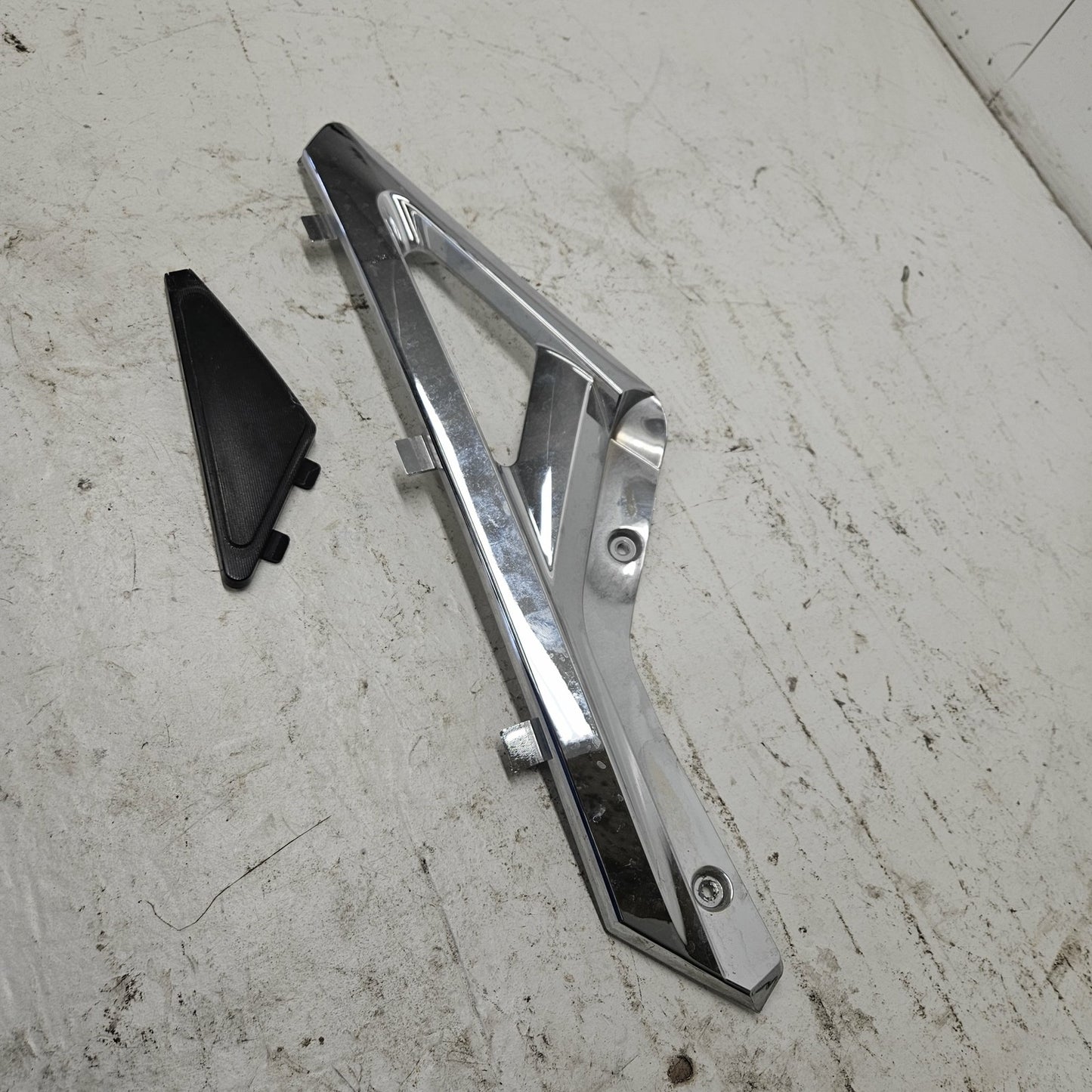 Yamaha WaveRunner 2015-2019 VX VXS VXR RH Chrome Trim + Insert F2X-U377G-00-00