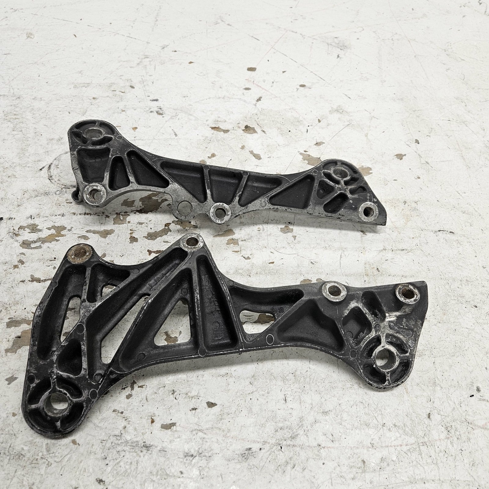 Yamaha WaveRunner 1998-2020 XL SJ GP Engine Bracket Set Part# 6R7-21415-01-94
