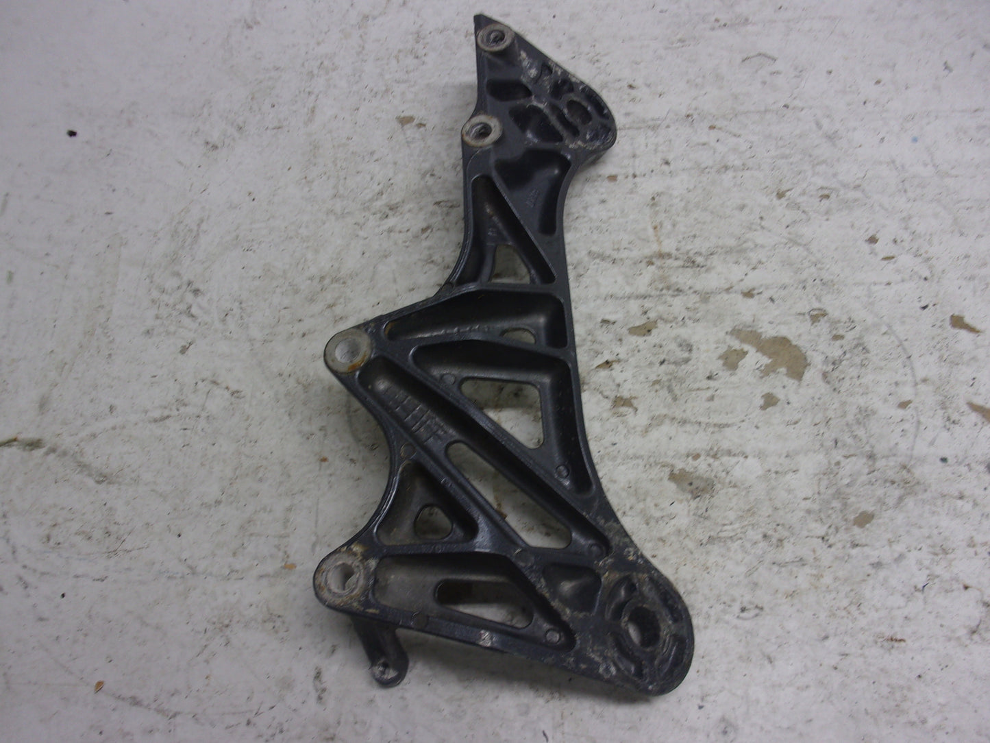 Yamaha Waverunner 1990-1998 WR WVT WB VXR OEM Engine Bracket # 6R7-21415-00-94