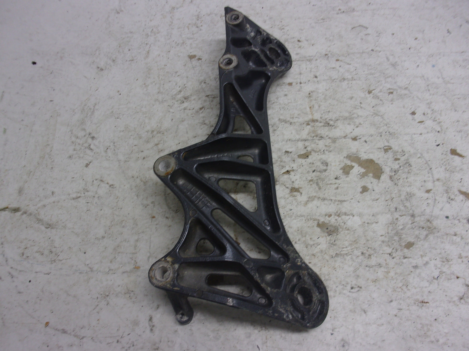 Yamaha Waverunner 1990-1998 WR WVT WB VXR OEM Engine Bracket # 6R7-21415-00-94