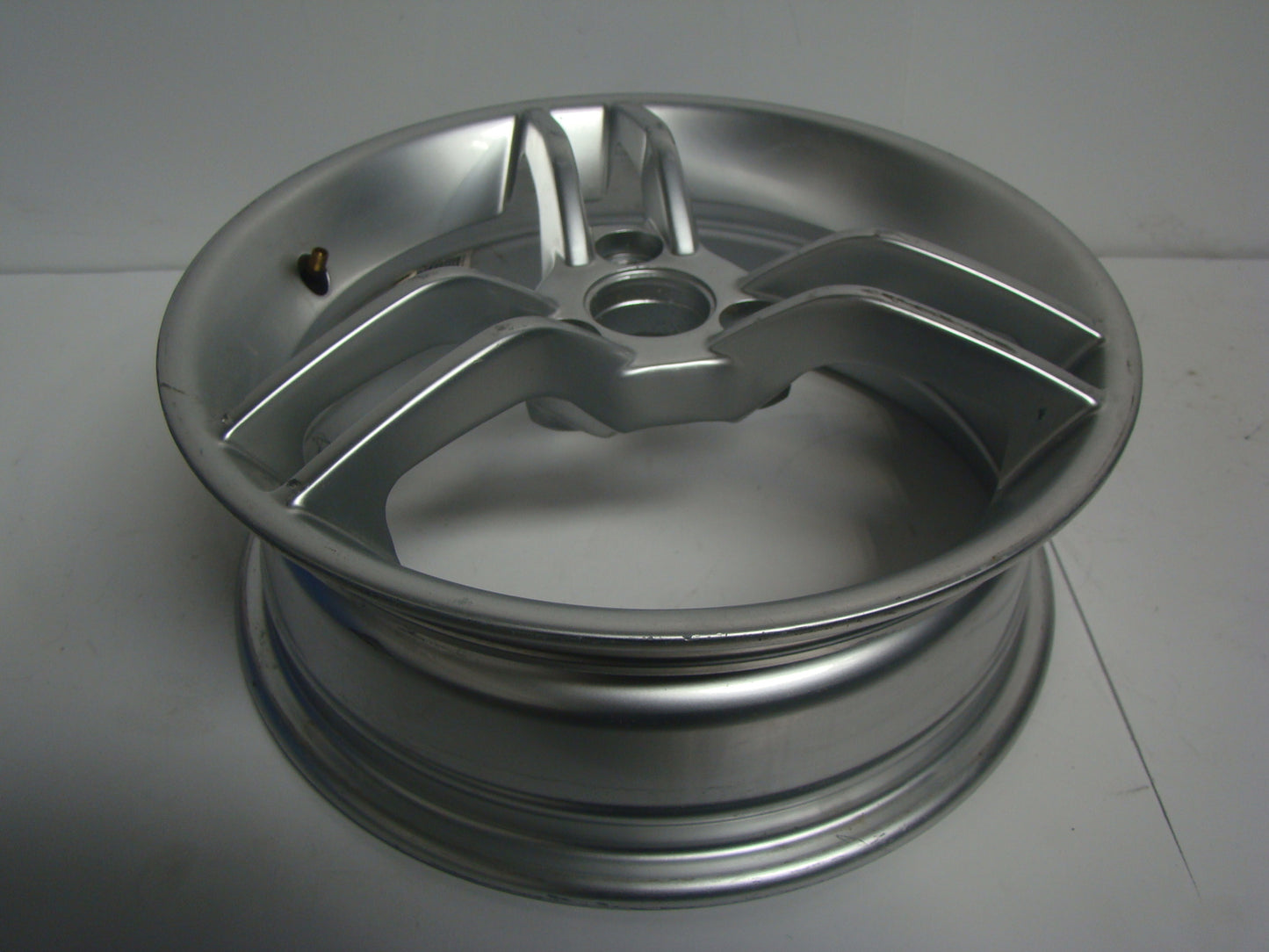 Can-Am Spyder Roadster 2010-2012 RS Silver Rim Assembly Part# 706201058
