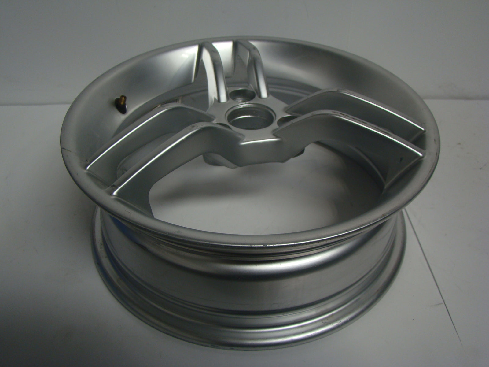 Can-Am Spyder Roadster 2010-2012 RS Silver Rim Assembly Part# 706201058