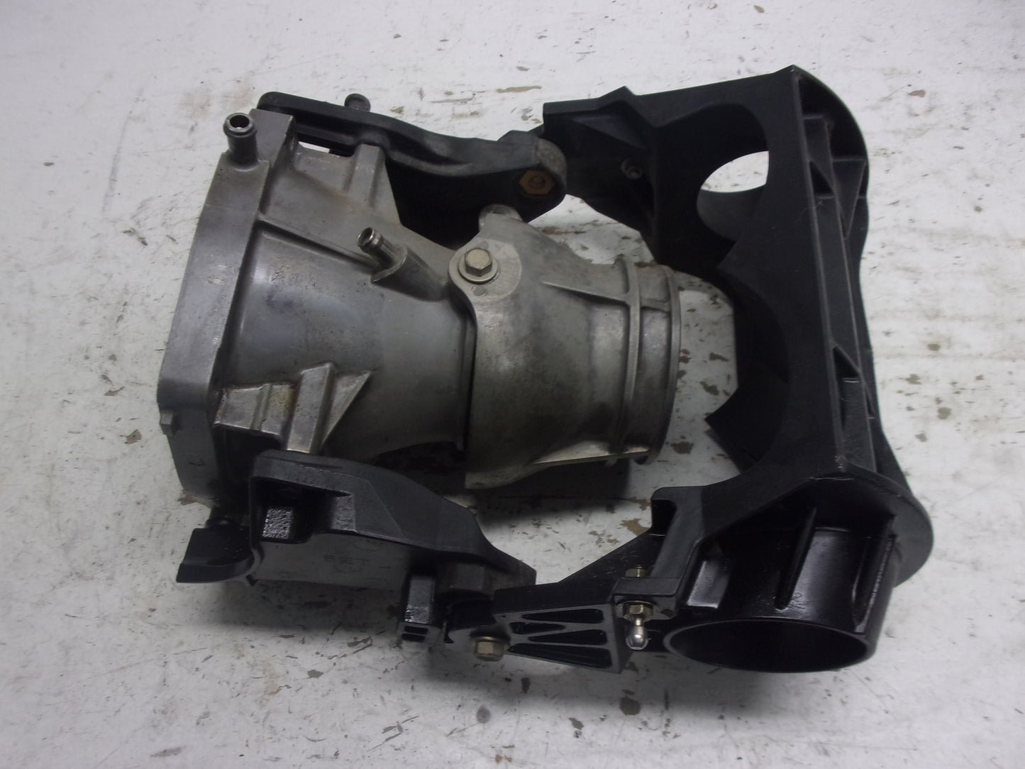 Yamaha WaveRunner 2016-2022 VX OEM Venturi + Nozzle + Rev Gate 6EX-R1318-01-00