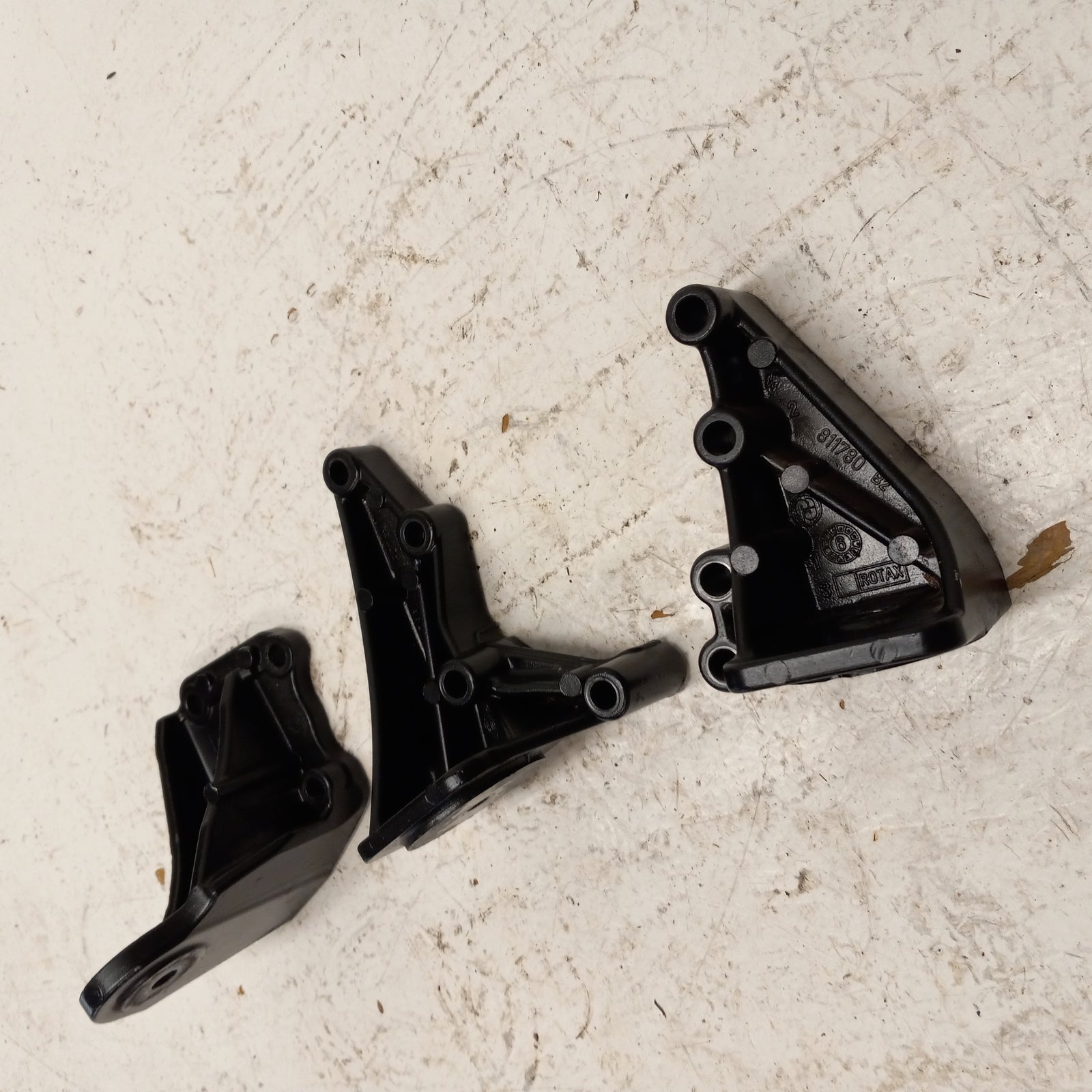 Sea Doo Bombardier 2003-2008 GTX RXP RXT GTI OEM Engine Bracket Set # 420811780