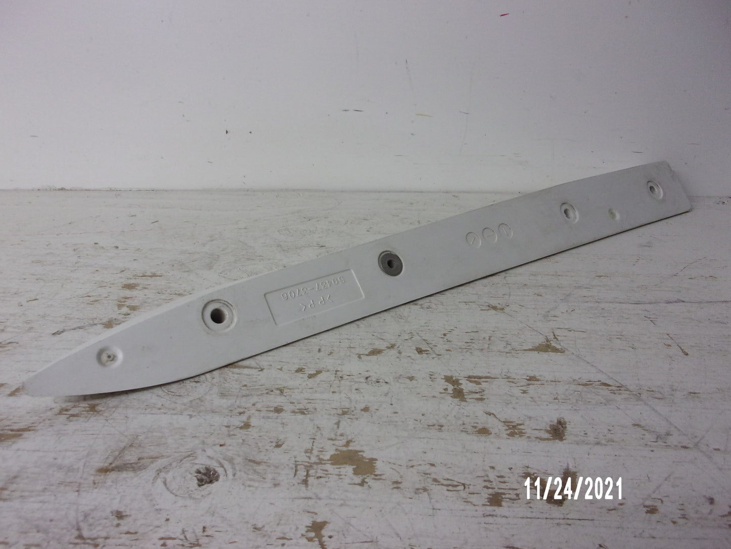 Kawasaki Jet Ski 1995-1997 STS SSXI OEM White Left Stabilizer # 59437-3706-8U