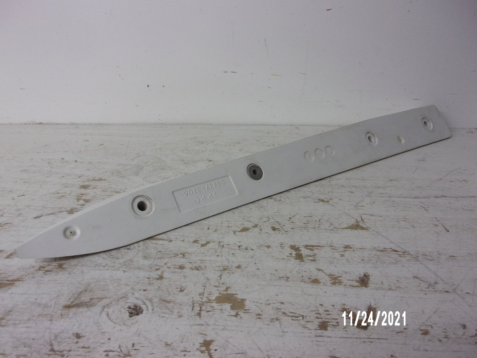 Kawasaki Jet Ski 1995-1997 STS SSXI OEM White Left Stabilizer # 59437-3706-8U