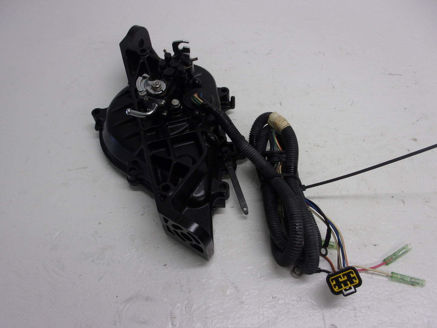 Yamaha Waverunner 1999-2000 XL GP 800 OEM Stator + Stator Cover 66E-81337-10-8P