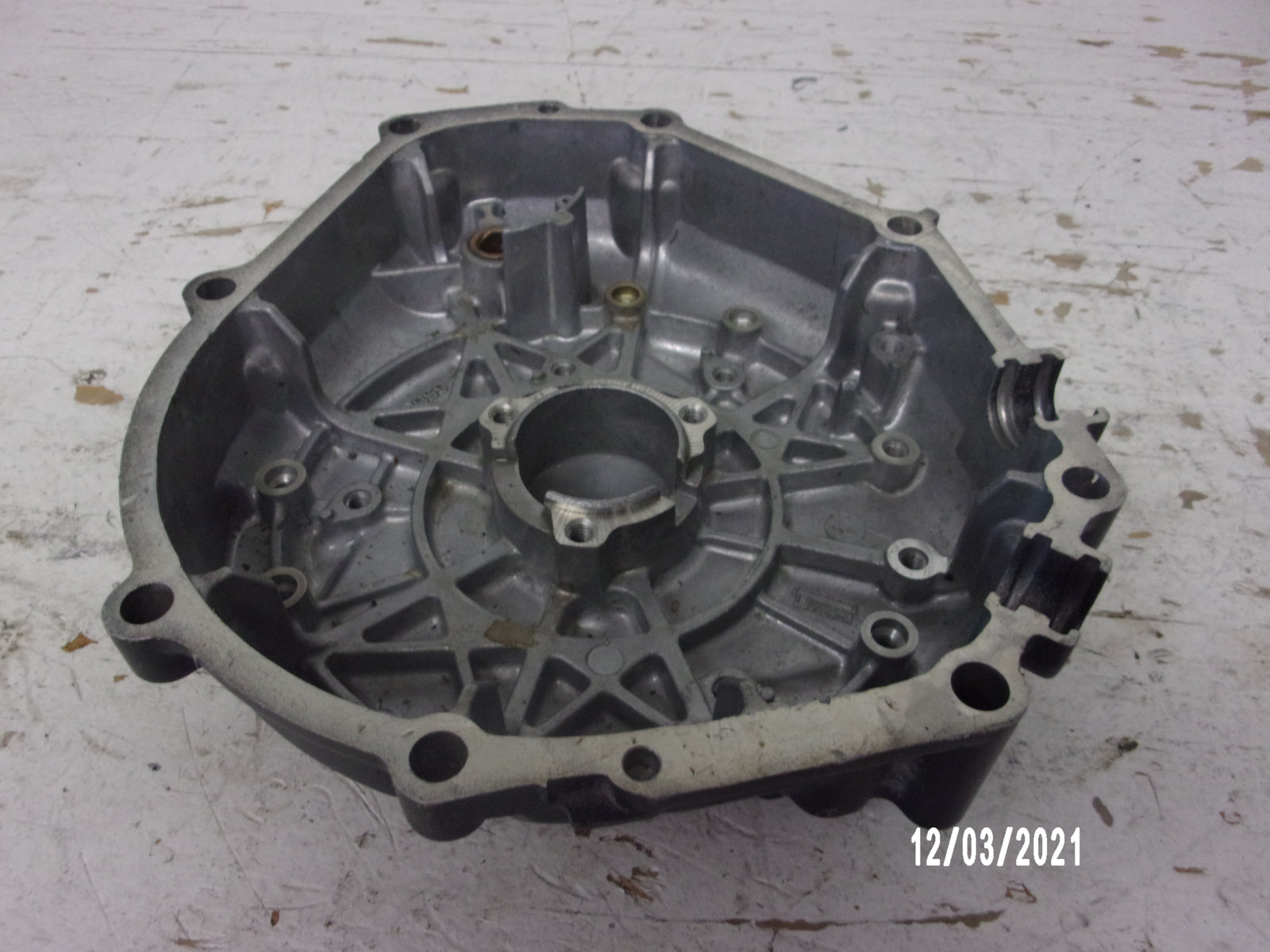 Yamaha WaveRunner PWC 1998-2003 SUV SV GP XL OEM Flywheel Cover 65U-81337-00-8P