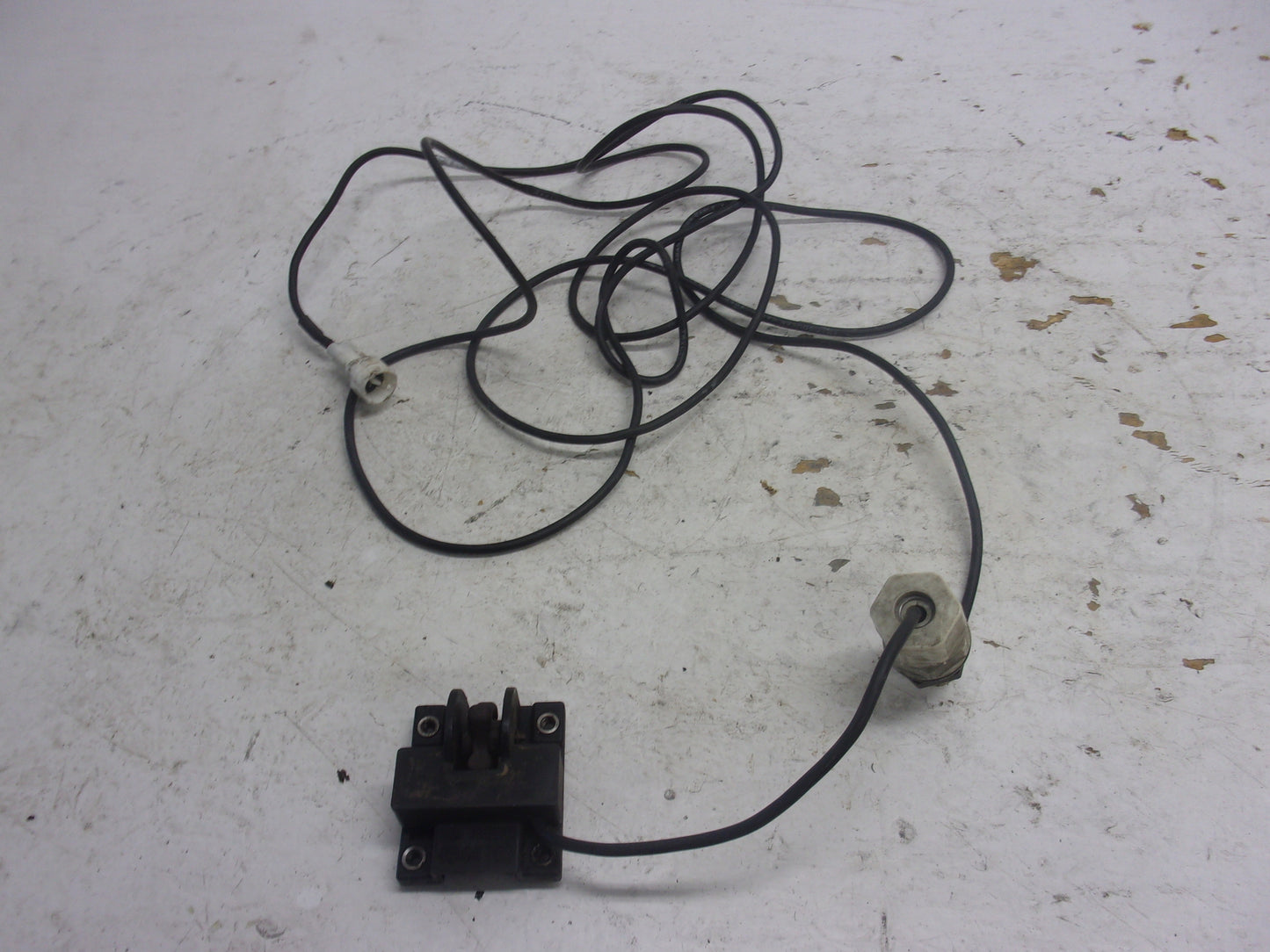 Yamaha 1995-1998 Wave Venture/Raider XL OEM Speed Sensor Part# GJ1-U8K31-01-00