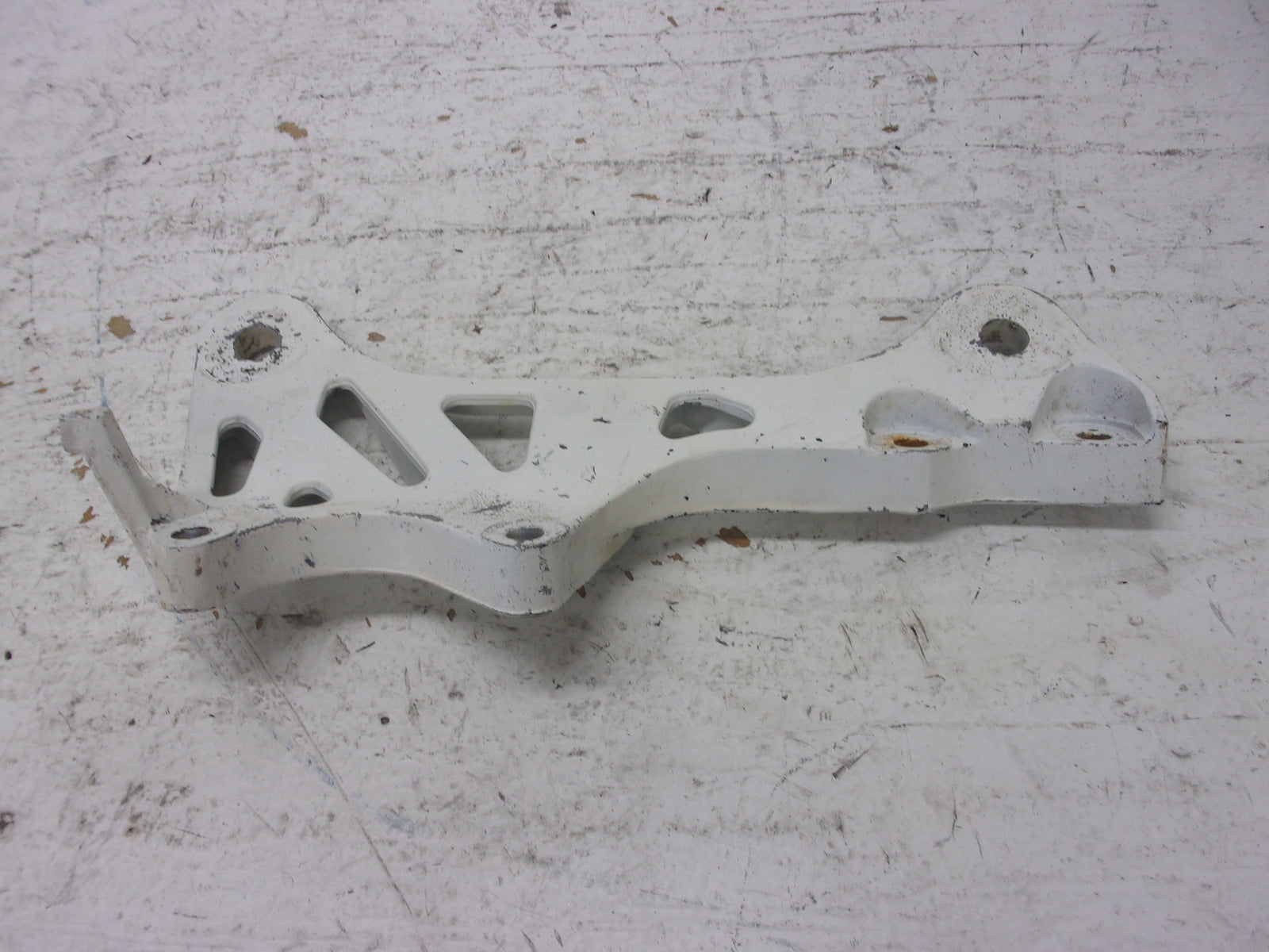 Yamaha Waverunner 1990-1998 WR WVT WB VXR OEM Engine Bracket # 6R7-21415-00-94