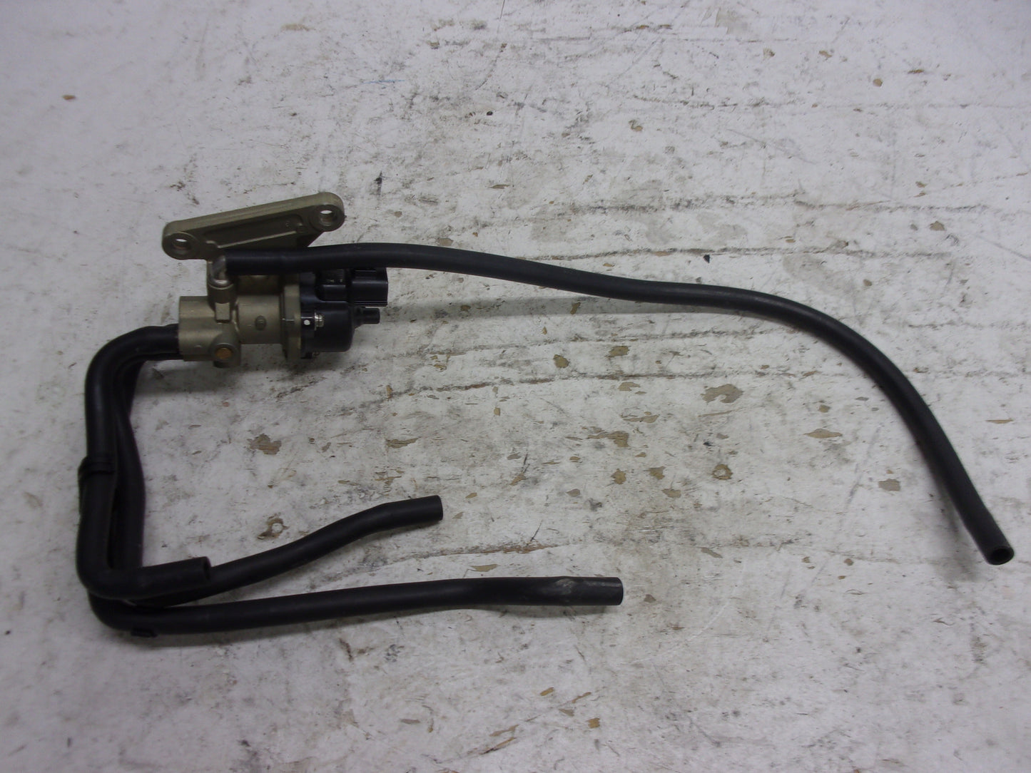 Yamaha Waverunner 2004-2008 FX HO OEM Intake Valve Assembly # 6B6-13660-00-00