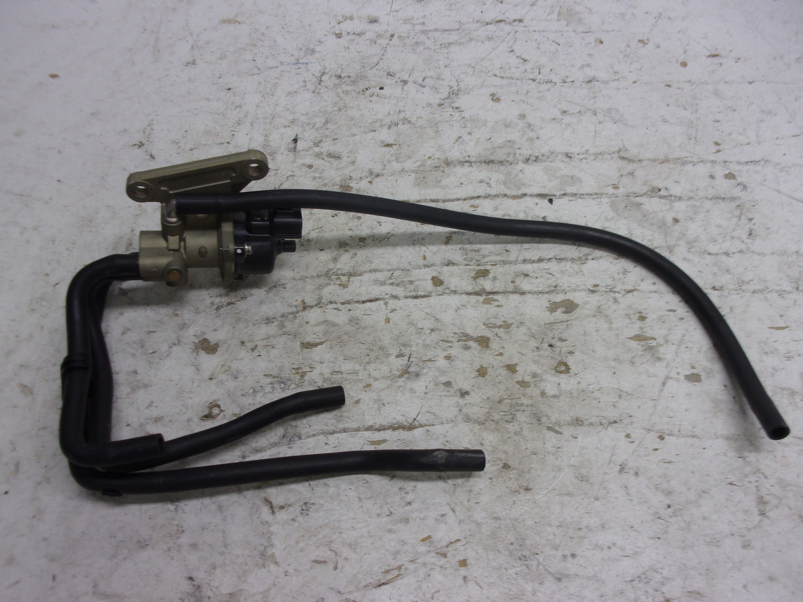 Yamaha Waverunner 2004-2008 FX HO OEM Intake Valve Assembly # 6B6-13660-00-00