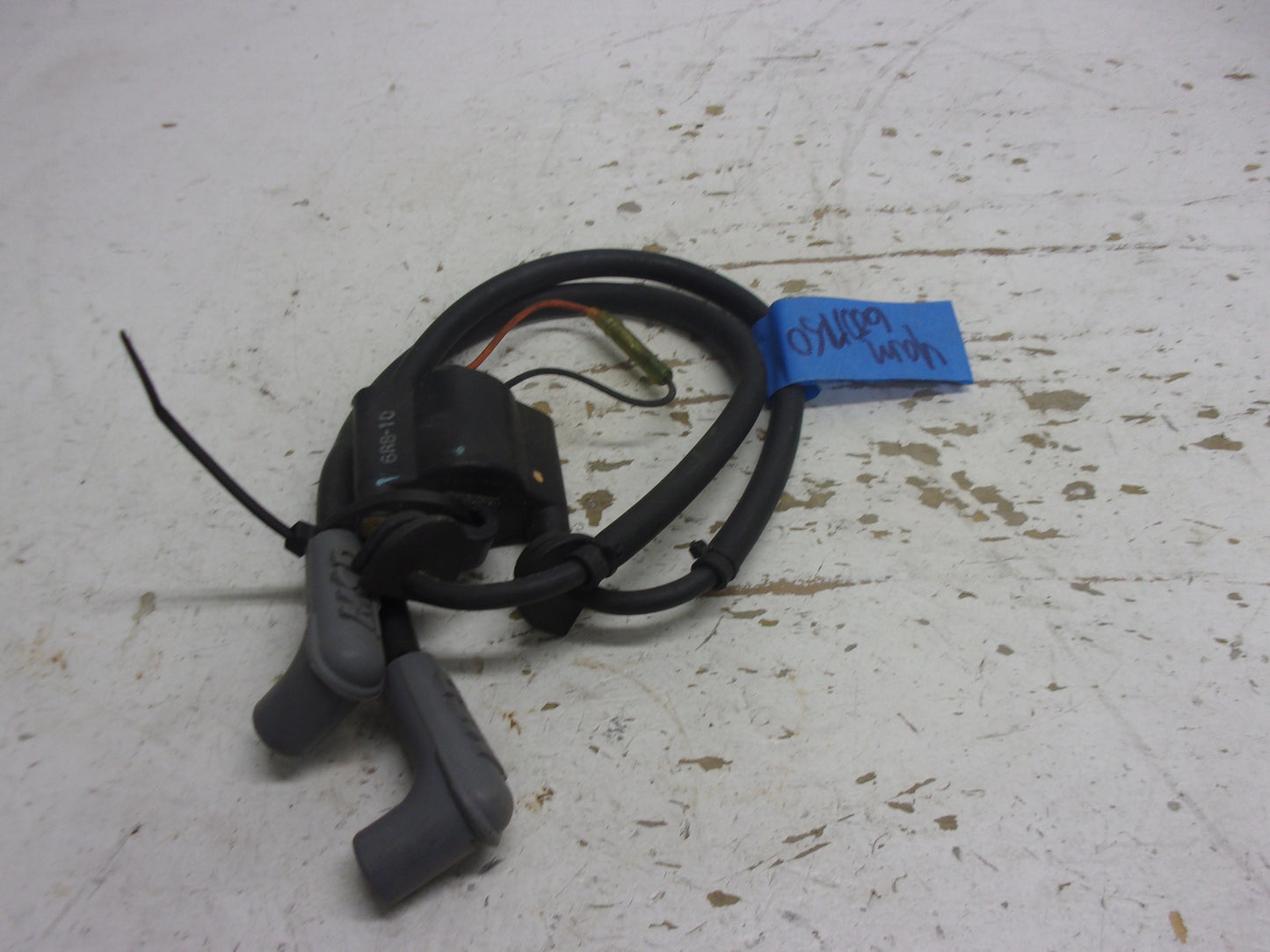 Yamaha WaveRunner 1995-1997 WR3 650/750 OEM Ignition Coil Part# 6R8-85570-10-00