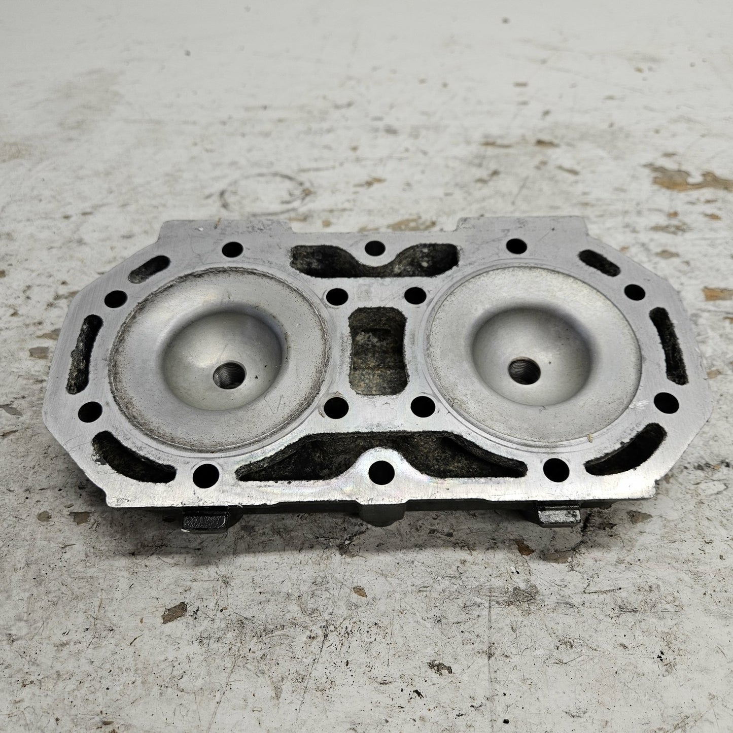 Kawasaki Jet Ski 1991-1995 650 Jet Mate X2 TS SC Silver Cylinder Head 11001-3716