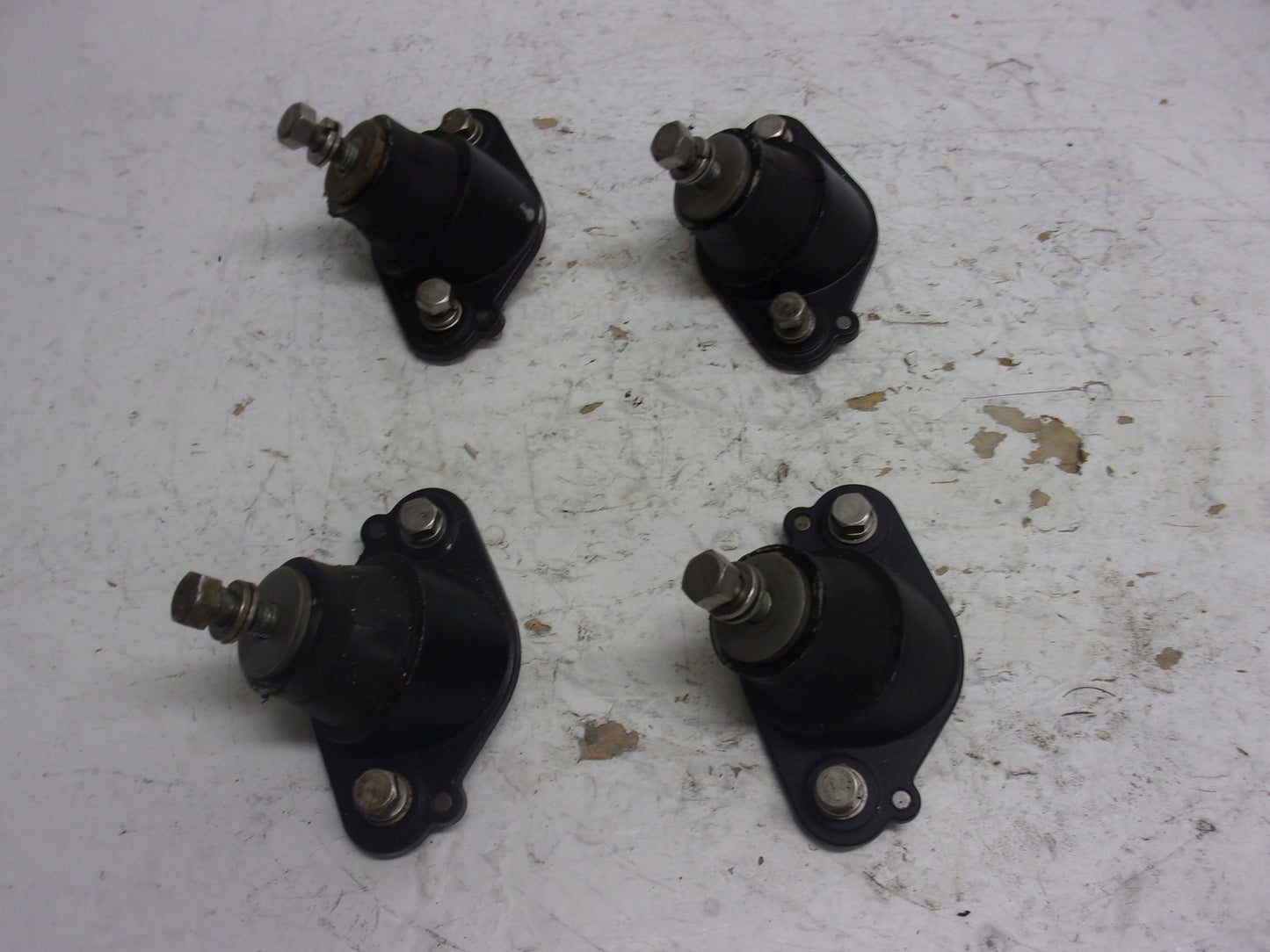 Kawasaki Jet Ski 1988-1990 TS 650SX X2 OEM Engine Damper Set Part# 92075-3724