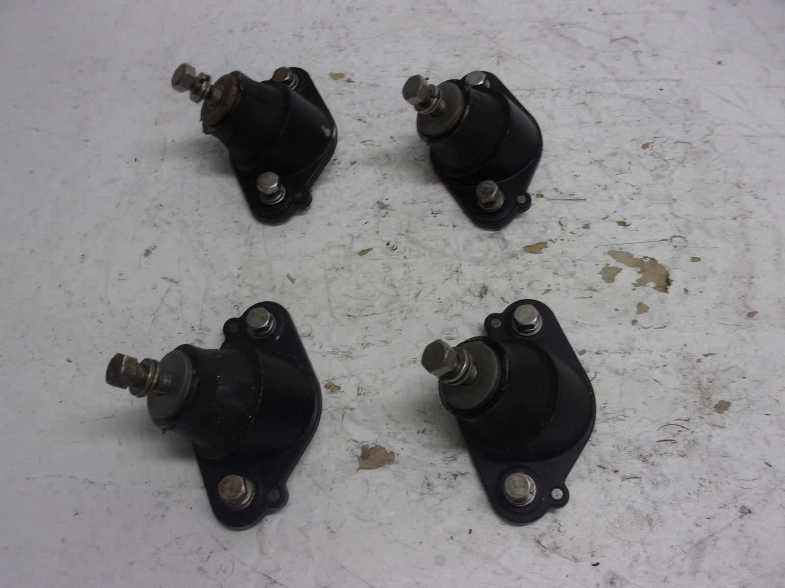 Kawasaki Jet Ski 1988-1990 TS 650SX X2 OEM Engine Damper Set Part# 92075-3724