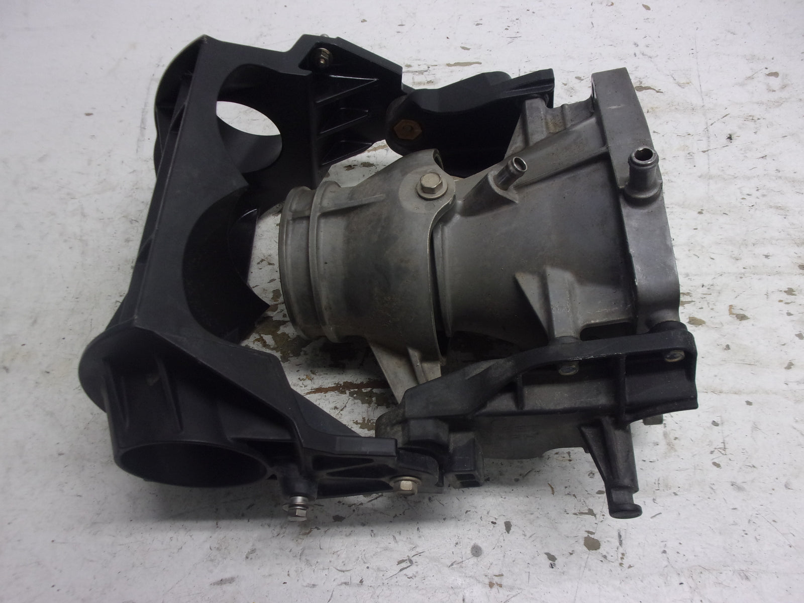 Yamaha WaveRunner 2016-2022 VX OEM Venturi + Nozzle + Rev Gate 6EX-R1318-01-00