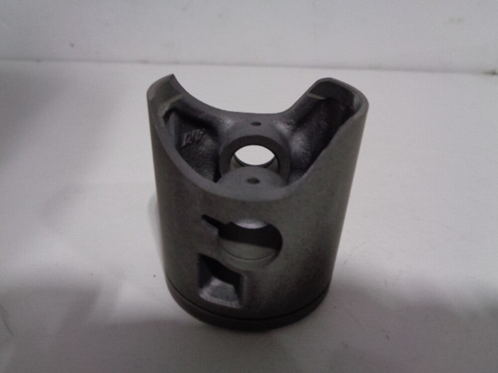 Suzuki Dirt Bike 1998-1999 RM-125 Standard Size OEM Piston suzuki 12110-36E30-0F