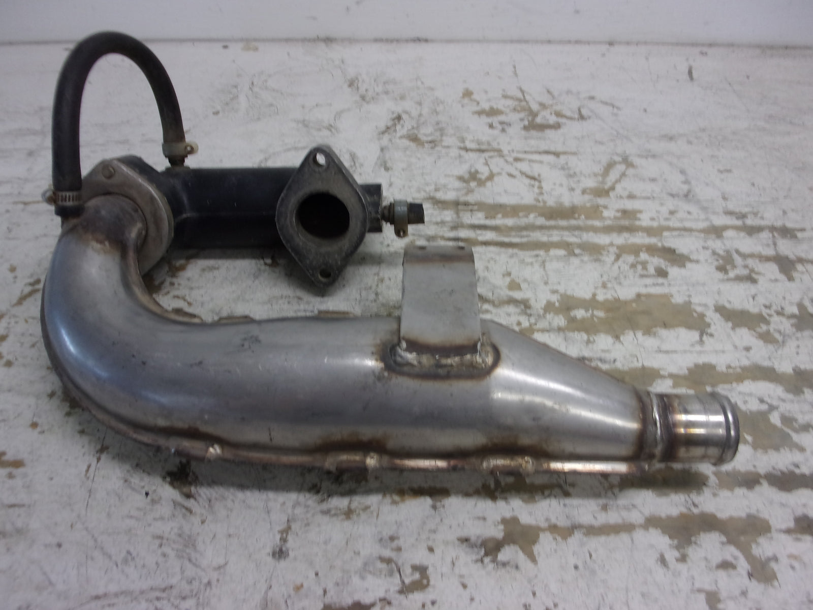 Kawasaki Jet Ski 1976-1992 JS440 OEM Complete Chamber + Pipe 18001-520