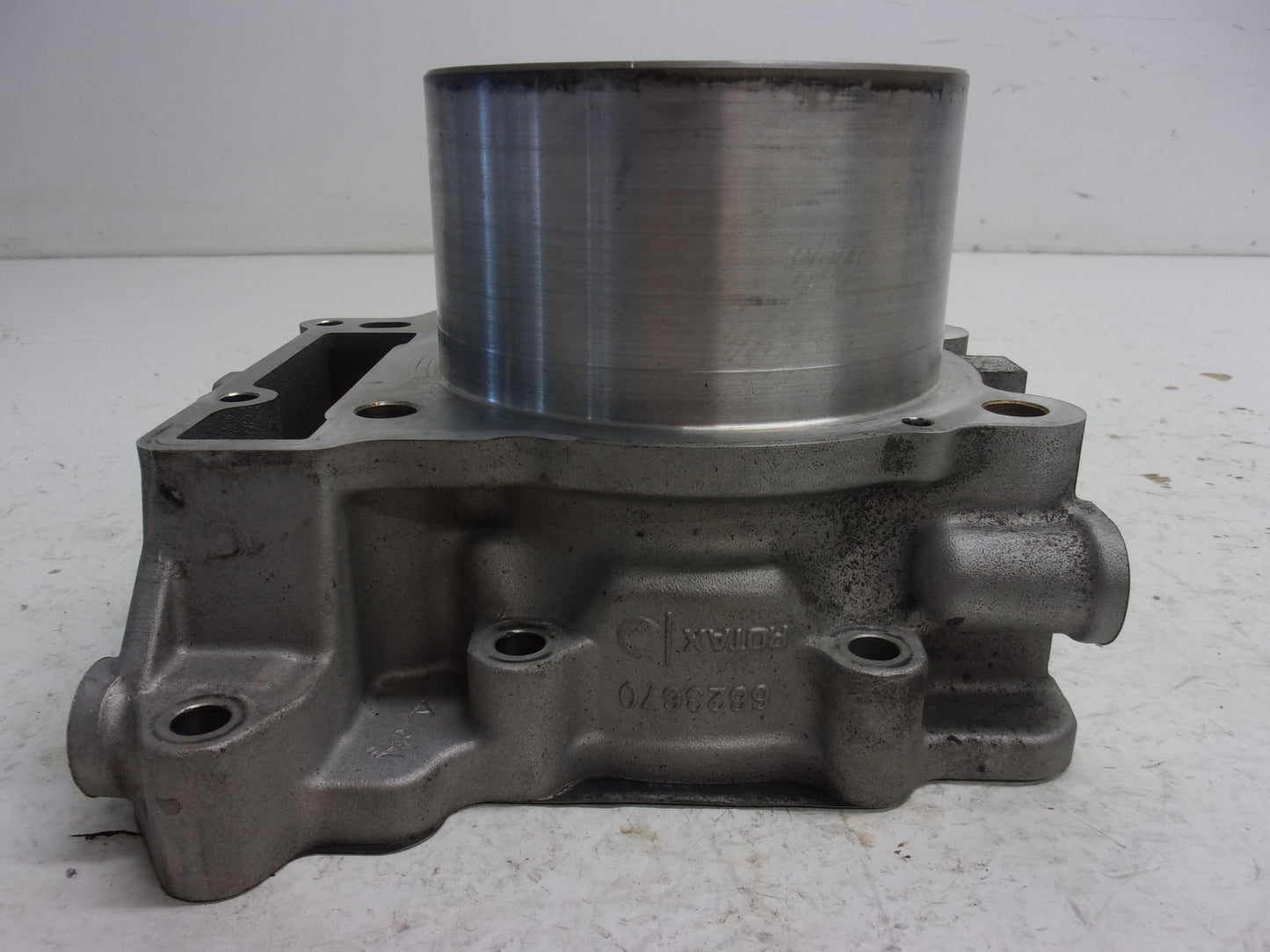 Can-Am Roadster 2008-2012 Spyder RS GS OEM Cylinder Assembly Part# 420623223