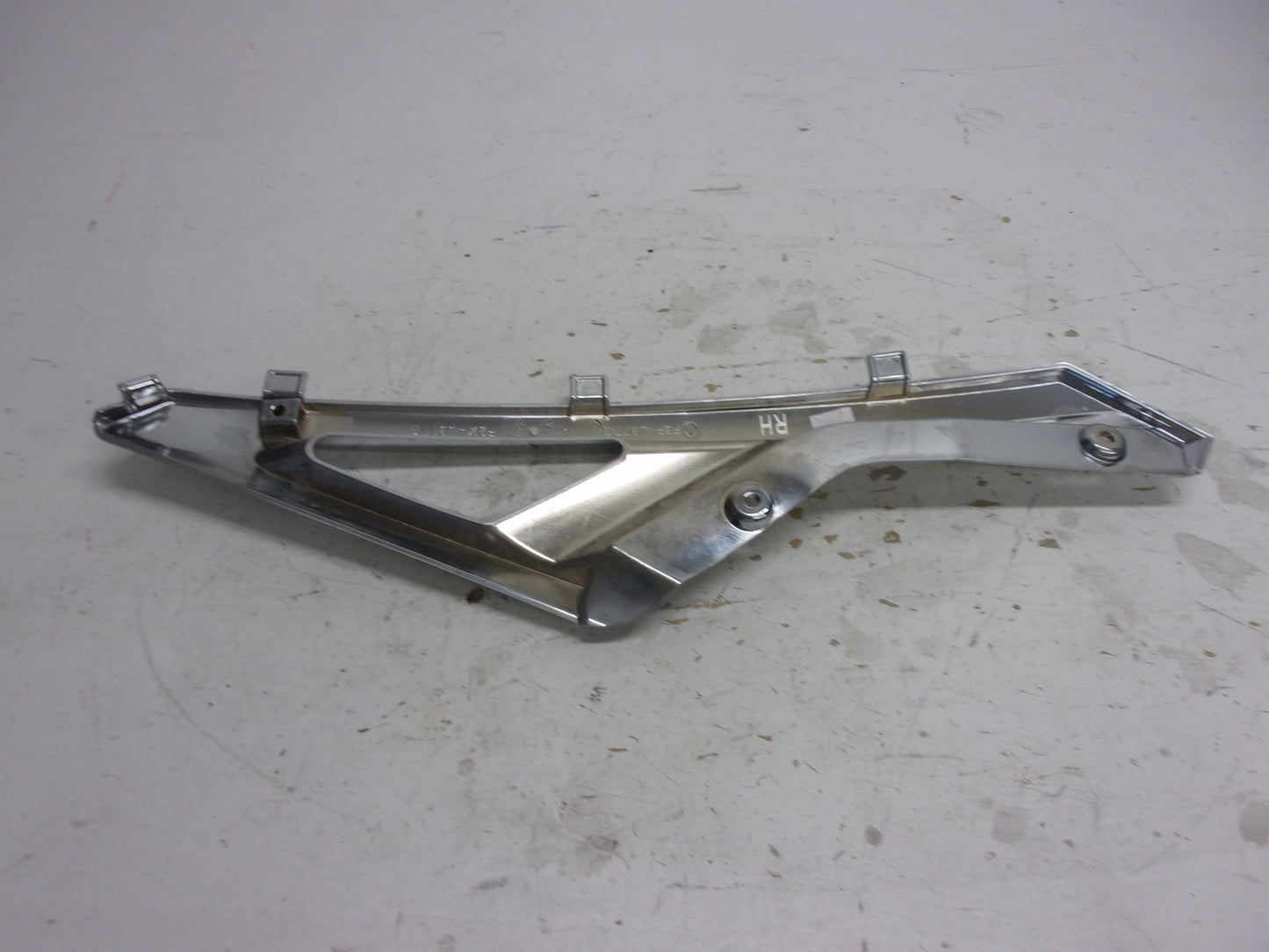 Yamaha WaveRunner 2015-2019 VX VXS VXR OEM Chrome RH Side Trim F2X-U377G-00-00