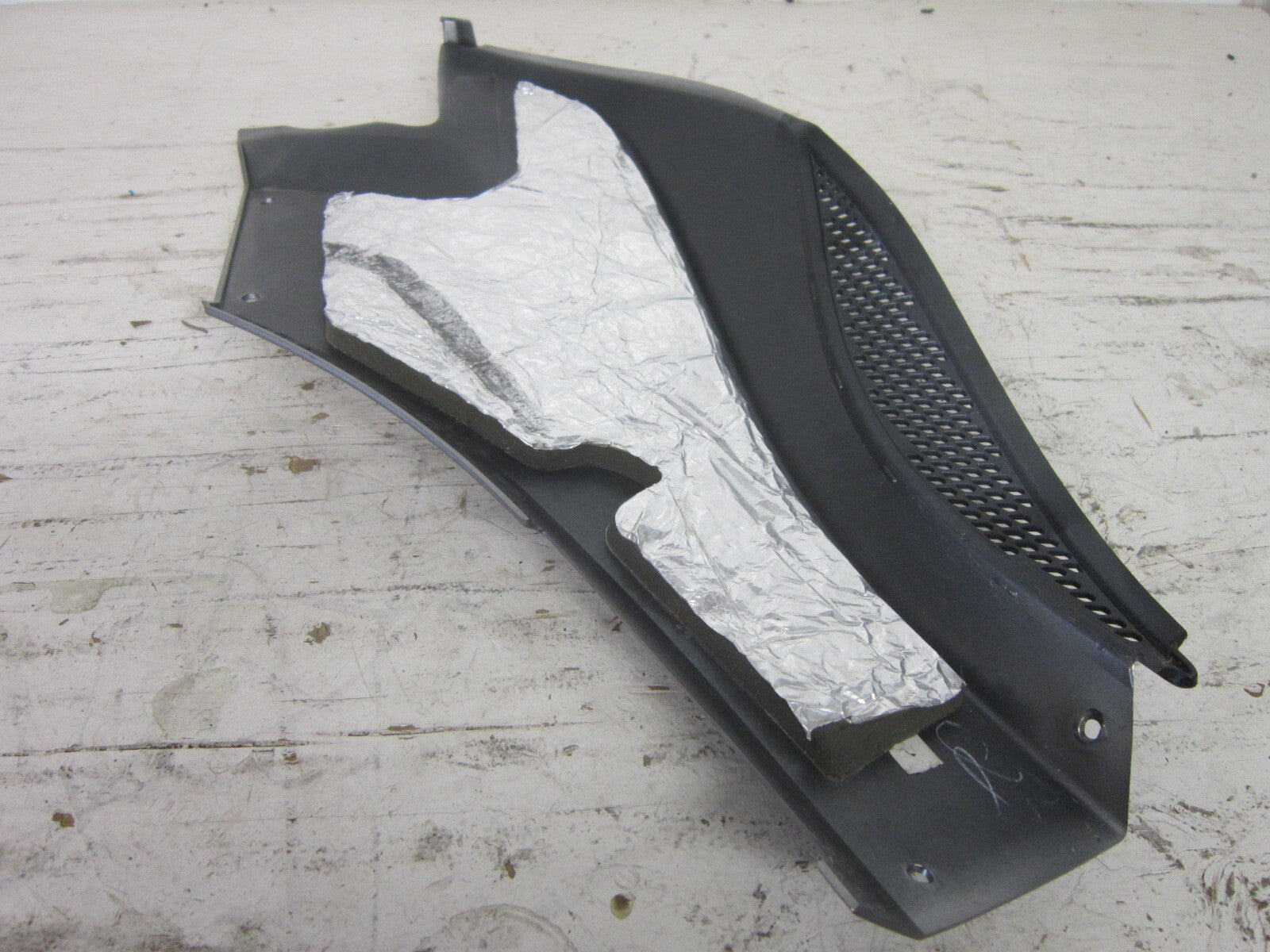 Can-Am Roadster 2012-2013 Spyder RS ST OEM Silver Left Side Panel # 705006260