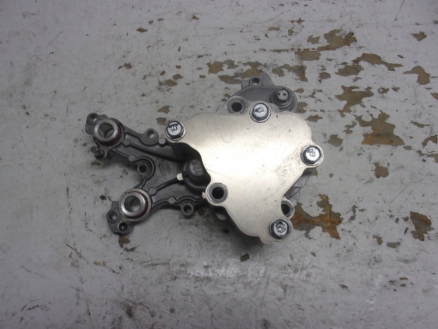 Yamaha Waverunner 2004-2005 FX HO FX Cruiser OEM Oil Pump Part# 6B6-13300-00-00