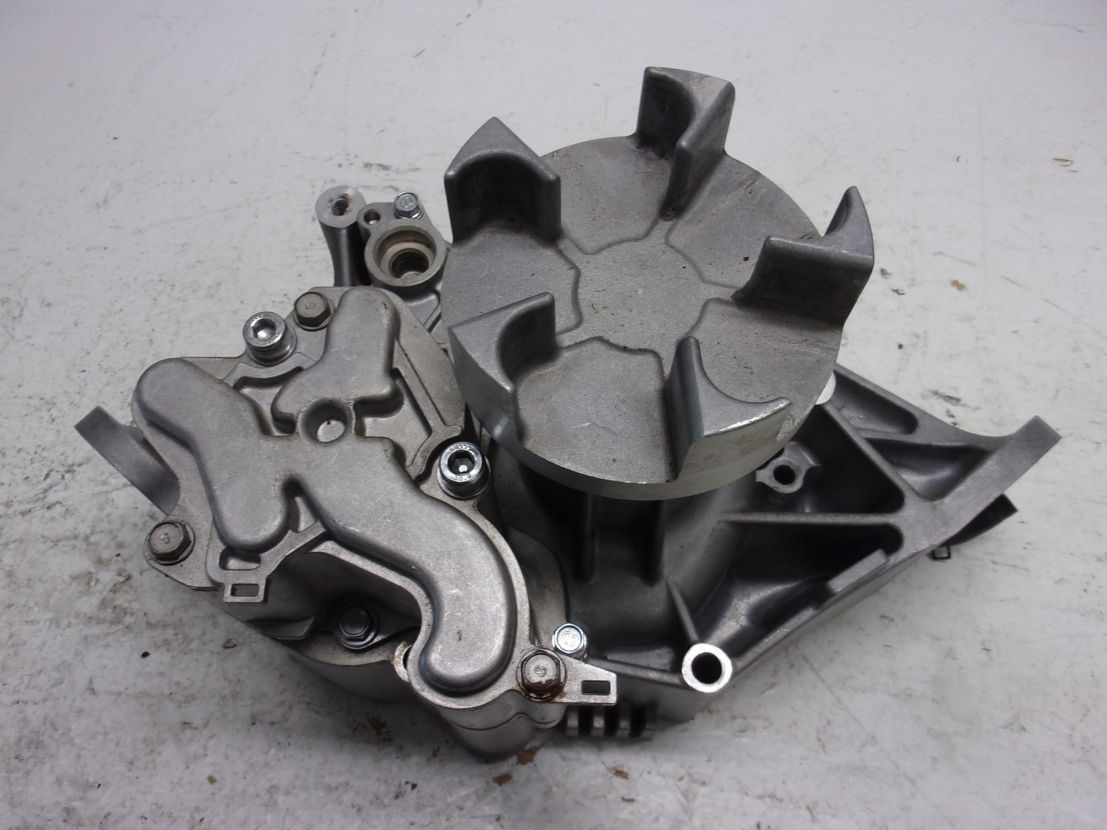 Yamaha Waverunner 2005-2011 FXHO VX OEM Pump Gear + Cover Part# 6B6-13327-01-94