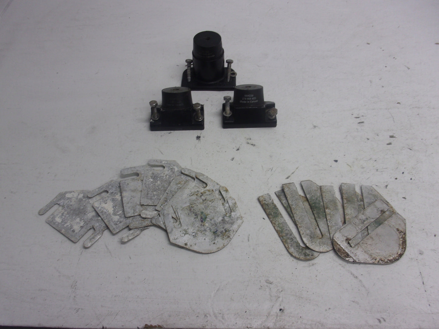 SeaDoo Jet Boat 1999-2005 Speedster Challenger OEM Motor Mount Set # 270000422