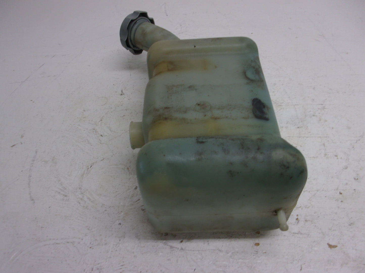 Kawasaki Jet Ski 1995-1996 ZXI 750/900 OEM Oil Tank Assembly # 52001-3723