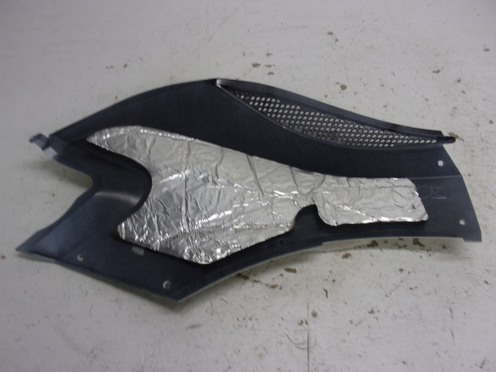 Can-Am Roadster 2012-2013 Spyder ST RS OEM White Left Upper Side Panel 705006259