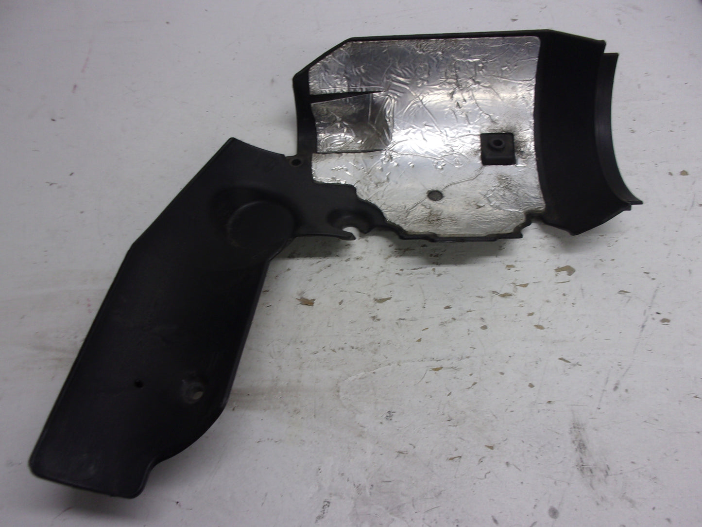 Yamaha Waverunner 2001-2005 XL XLT XA 1200 OEM Muffler Protector 66V-14718-00-00
