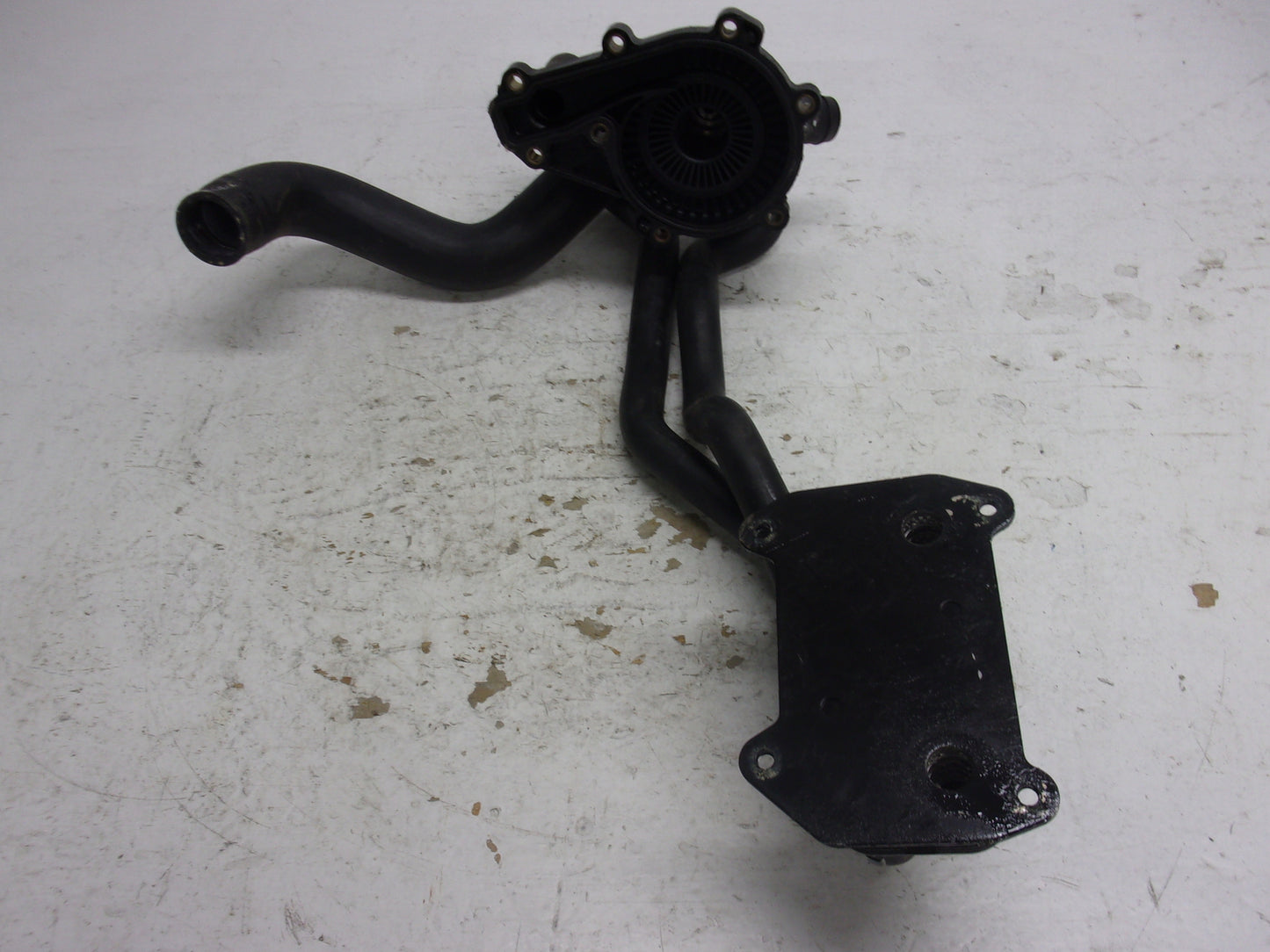 Sea Doo Bombardier 2002 GTX 4-Tec OEM Oil Cooler + Water Pump Housing 290922685