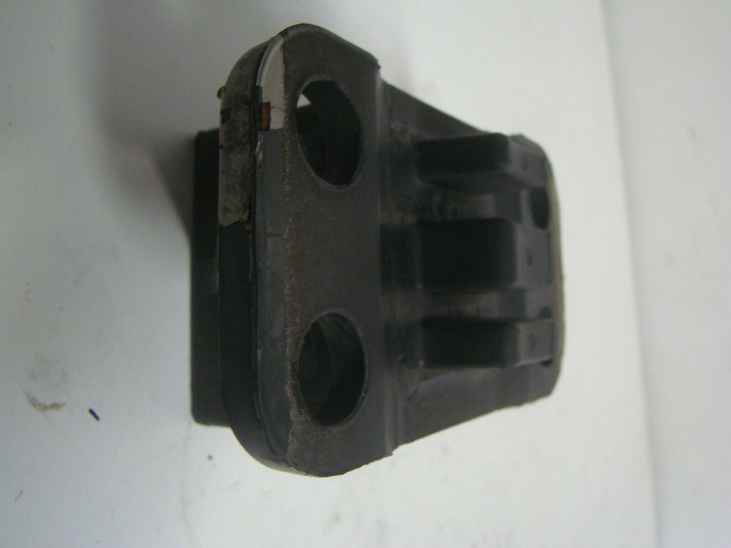 Yamaha 1999-2004 XL 700 WaveVenture 700 760 Upper Mount Stopper 63N-44532-01-00