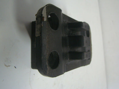 Yamaha 1999-2004 XL 700 WaveVenture 700 760 Upper Mount Stopper 63N-44532-01-00