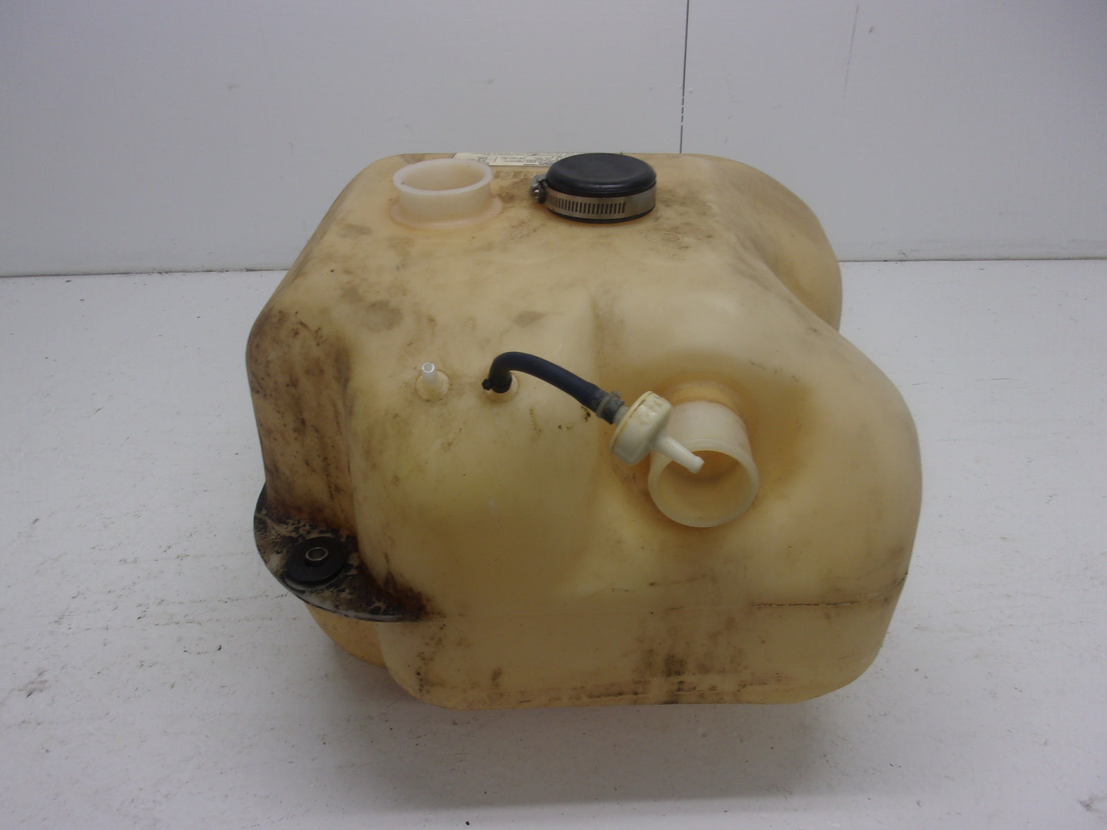 Yamaha Waverunner 1994-1995 VXR 650/700 OEM Fuel Tank Assembly # FN8-67711-01-00
