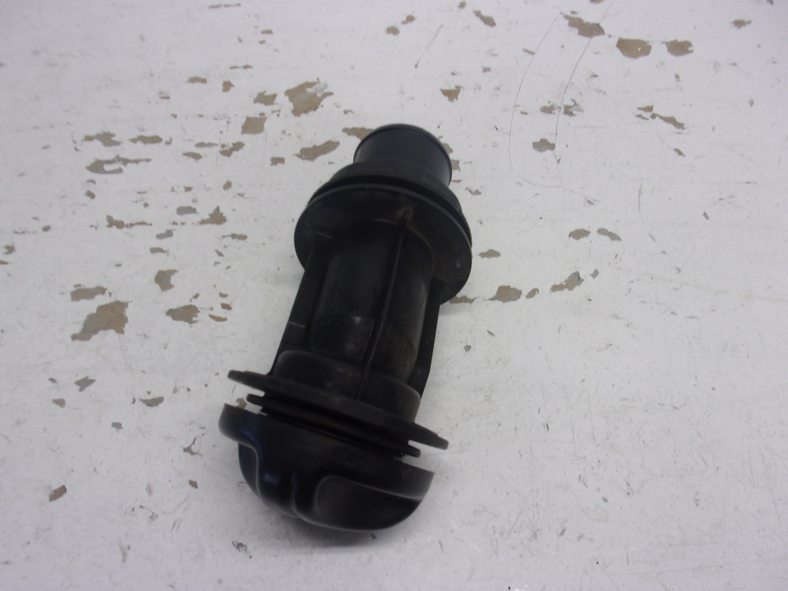 Sea Doo Bombardier 2012-2020 Wake RXP RXT GTI GTR GTX Fuel Neck + Cap 275500845