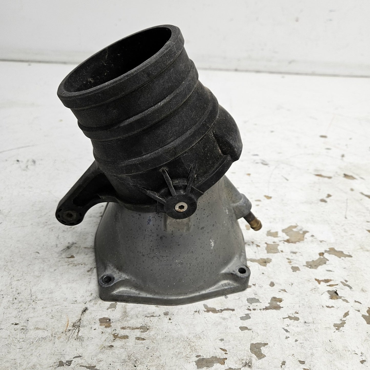 Kawasaki Jet Ski 1992-1993 750SS Pump Nozzle + Steering Nozzle Part# 59136-3718