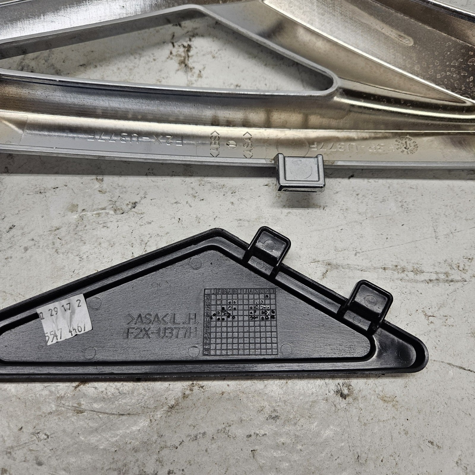 Yamaha WaveRunner 2015-2019 VX VXS VXR LH Chrome Trim + Insert F3P-U377F-00-00