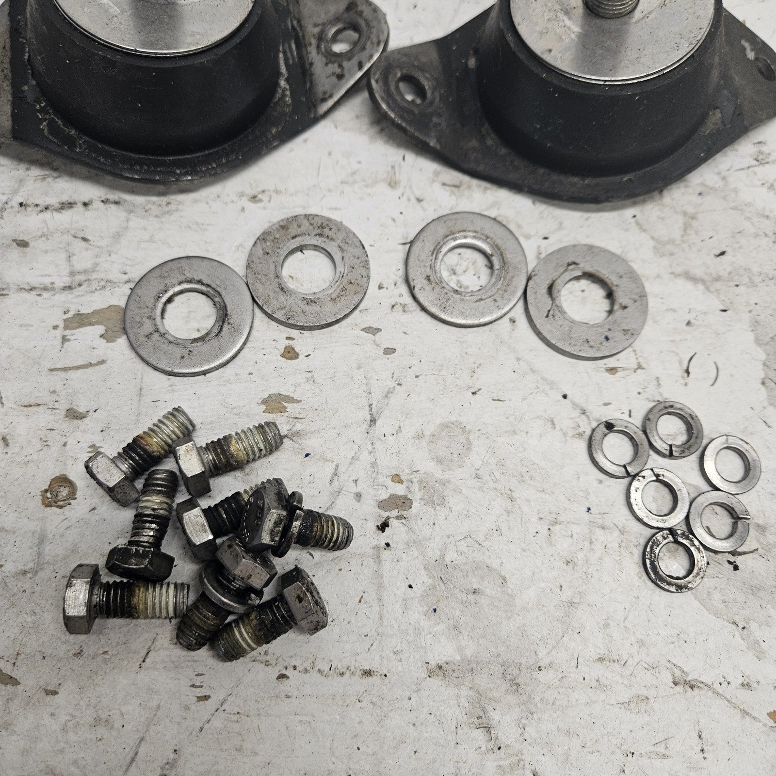 Polaris Watercraft 1995 SL SLX 650/750/780 OEM Engine Mount Set Part# 3110051