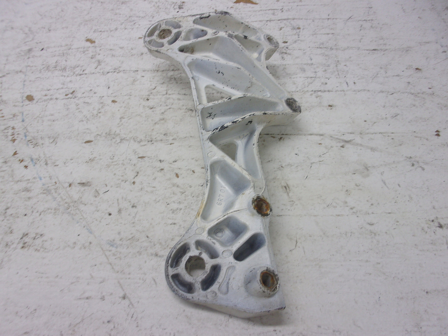 Yamaha Waverunner 1990-1998 WR WVT WB VXR OEM Engine Bracket # 6R7-21415-00-94