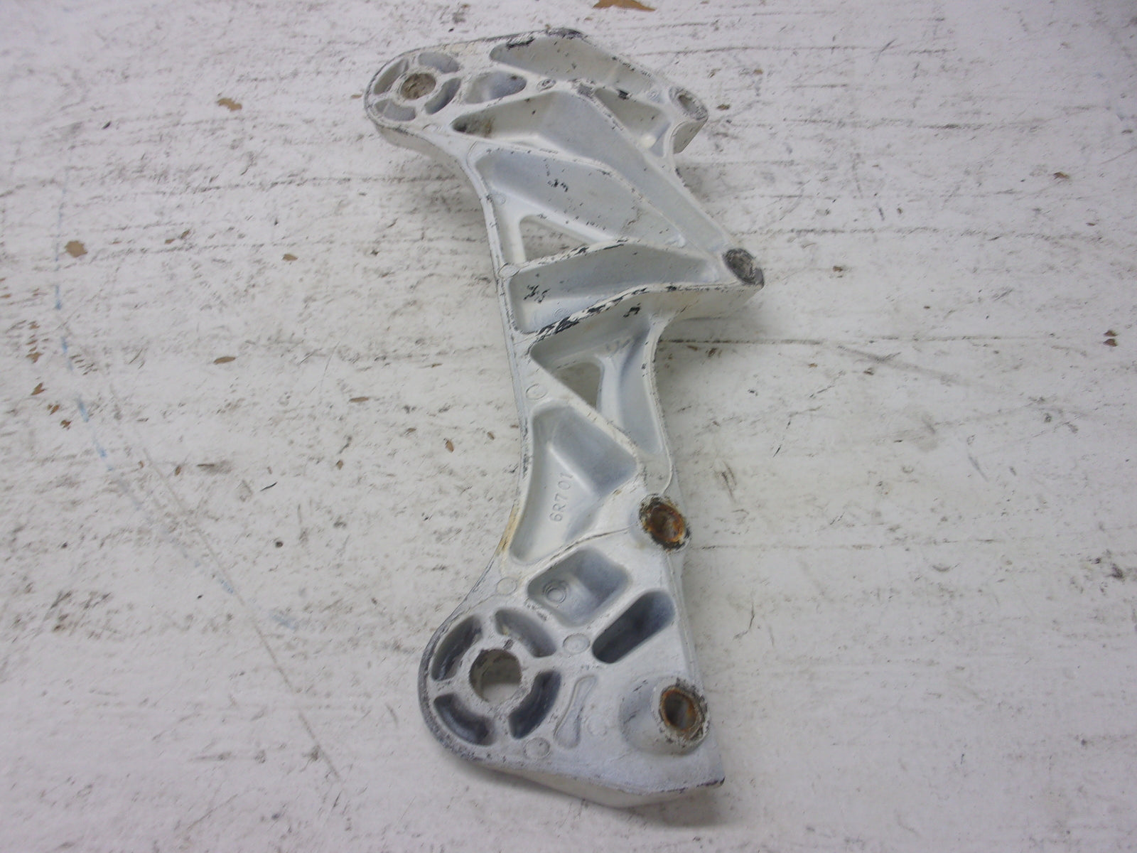 Yamaha Waverunner 1990-1998 WR WVT WB VXR OEM Engine Bracket # 6R7-21415-00-94