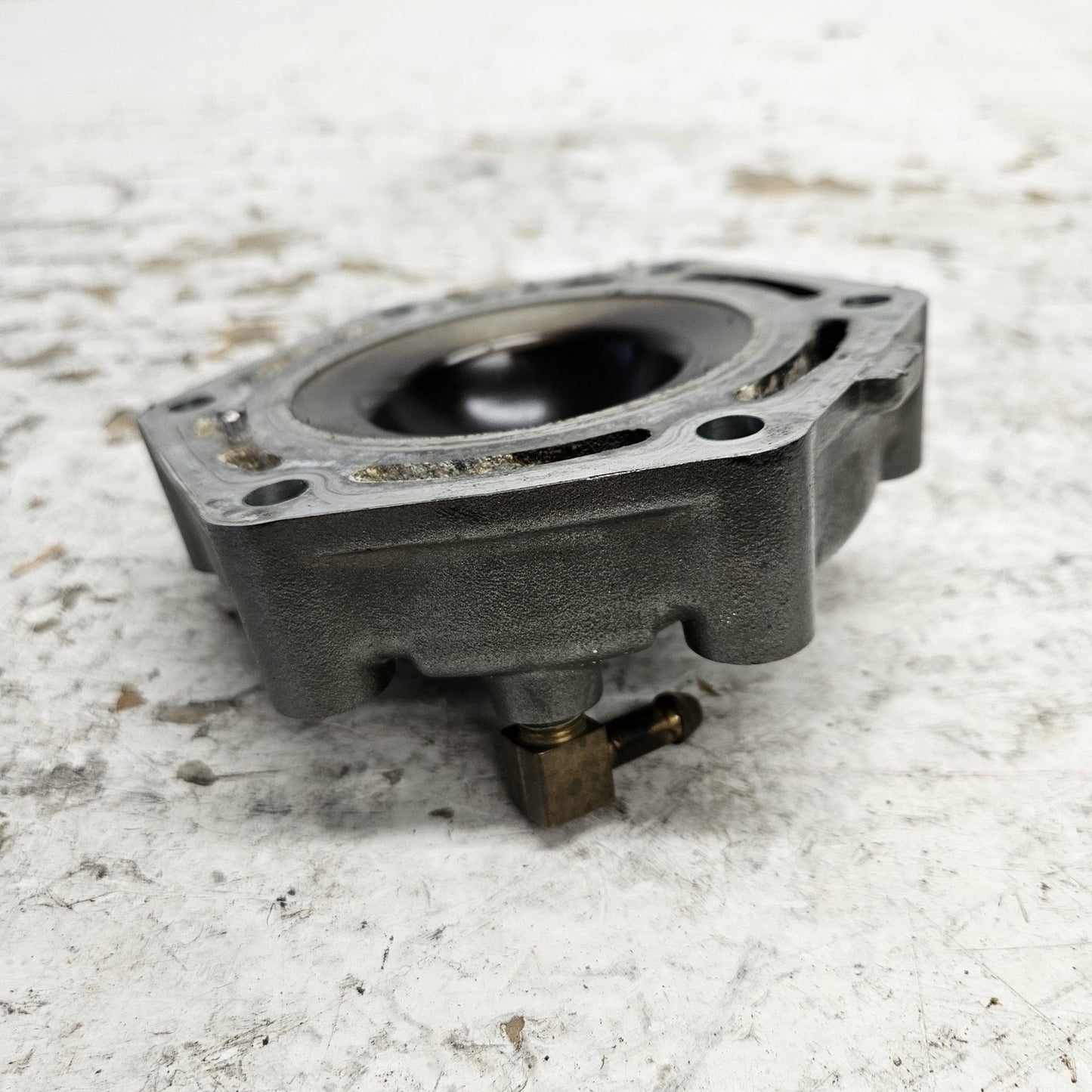 Kawasaki PWC Jet Ski 1999-2005 STX-R Ultra 150 OEM Cylinder Head # 11001-3741