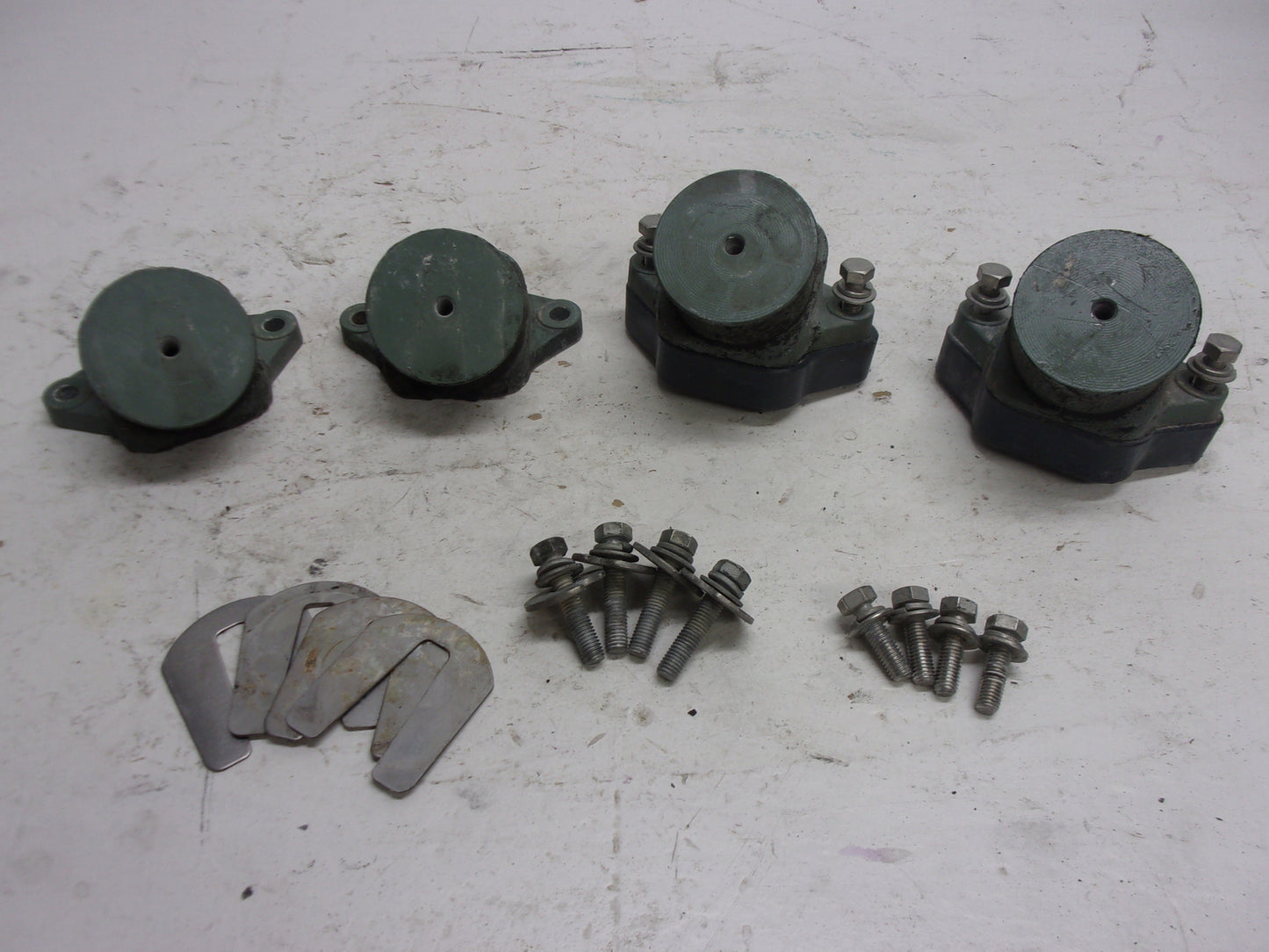 Yamaha WaveRunner 1996-2003 SV GP XL OEM Engine Mount Set Part# 63M-44517-01-5B