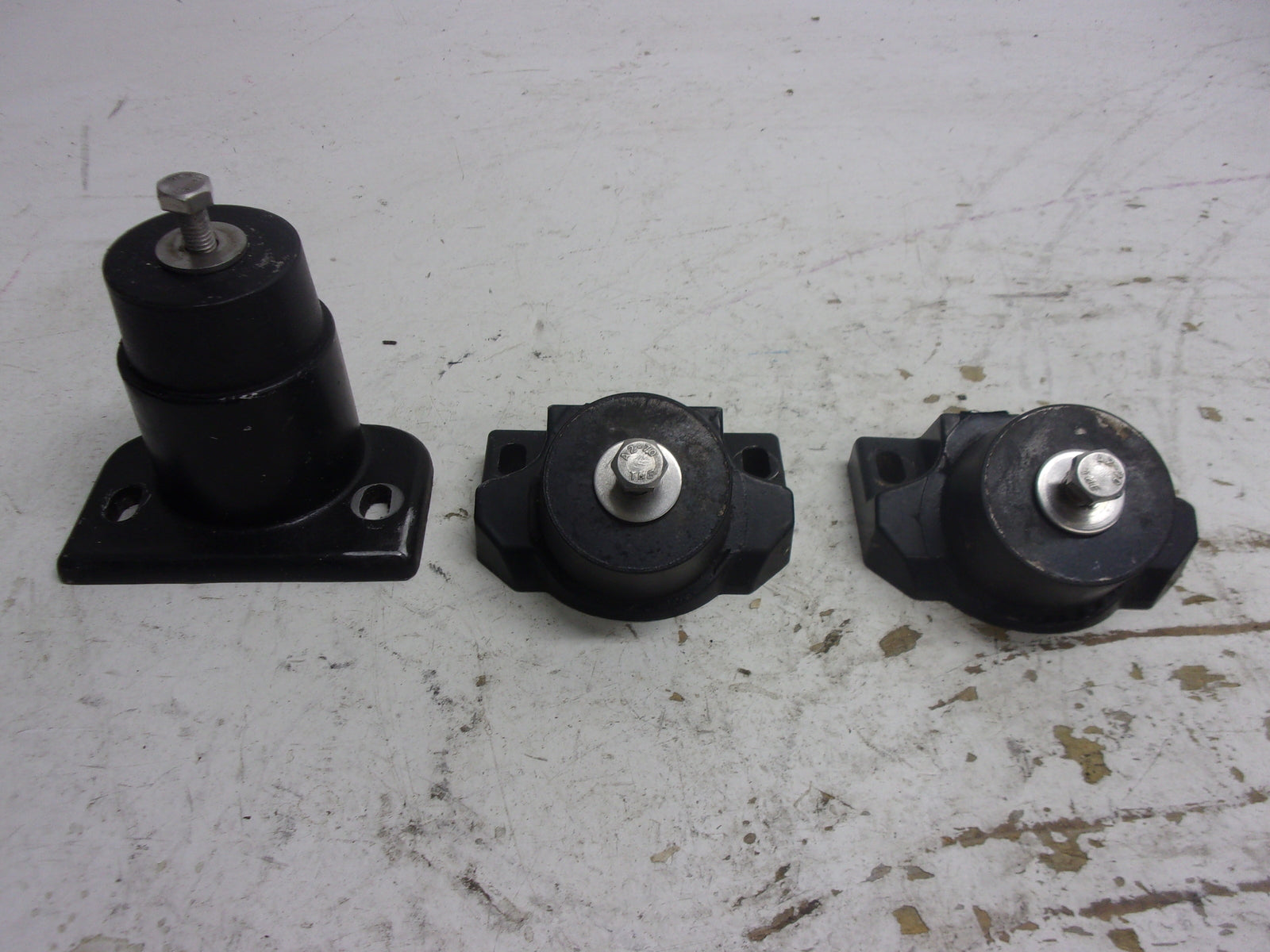Sea Doo Bombardier PWC 1996 GSX GTX XP Engine Mount Set # 270000220